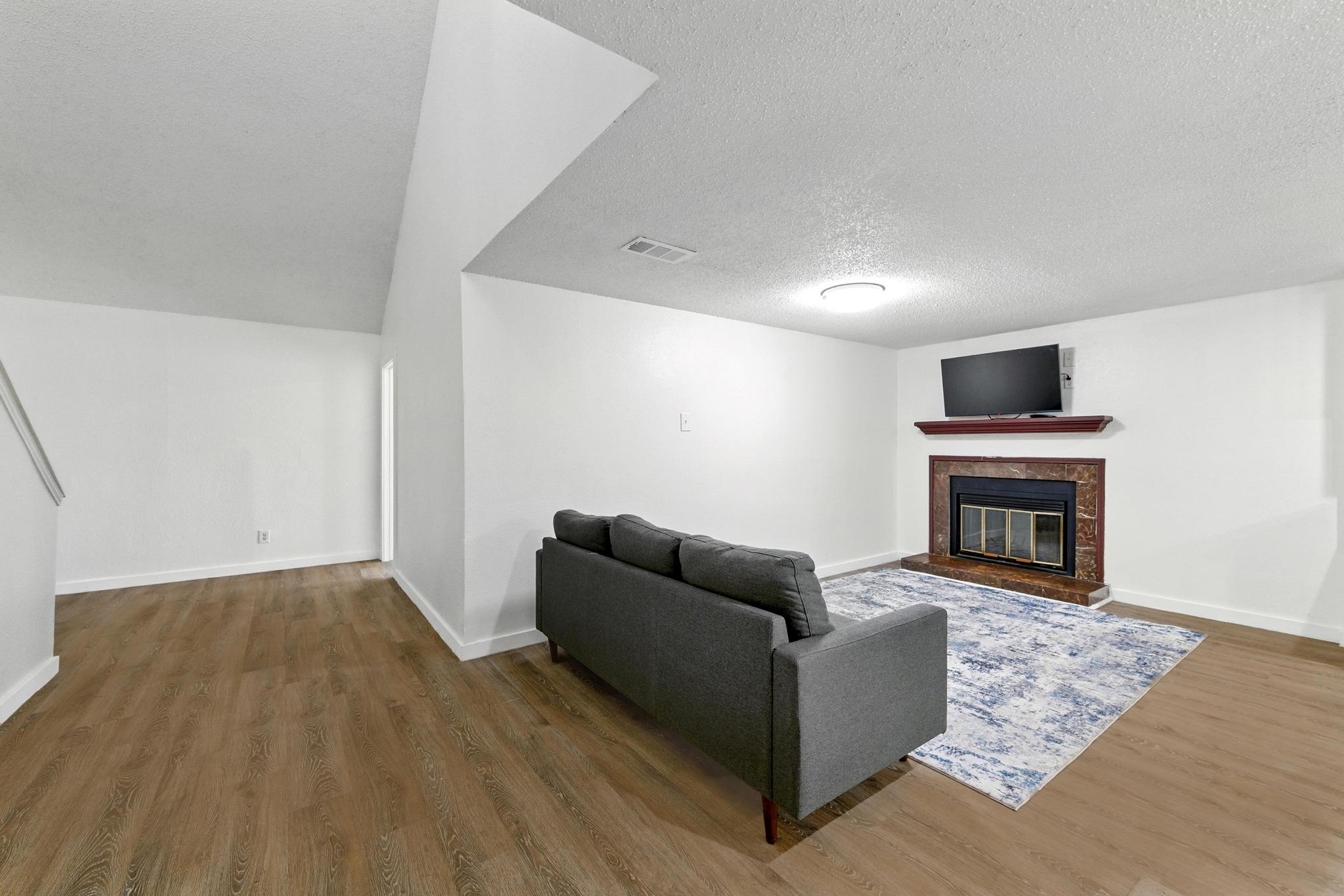 2401 Leon St # 306, Austin, TX 78705