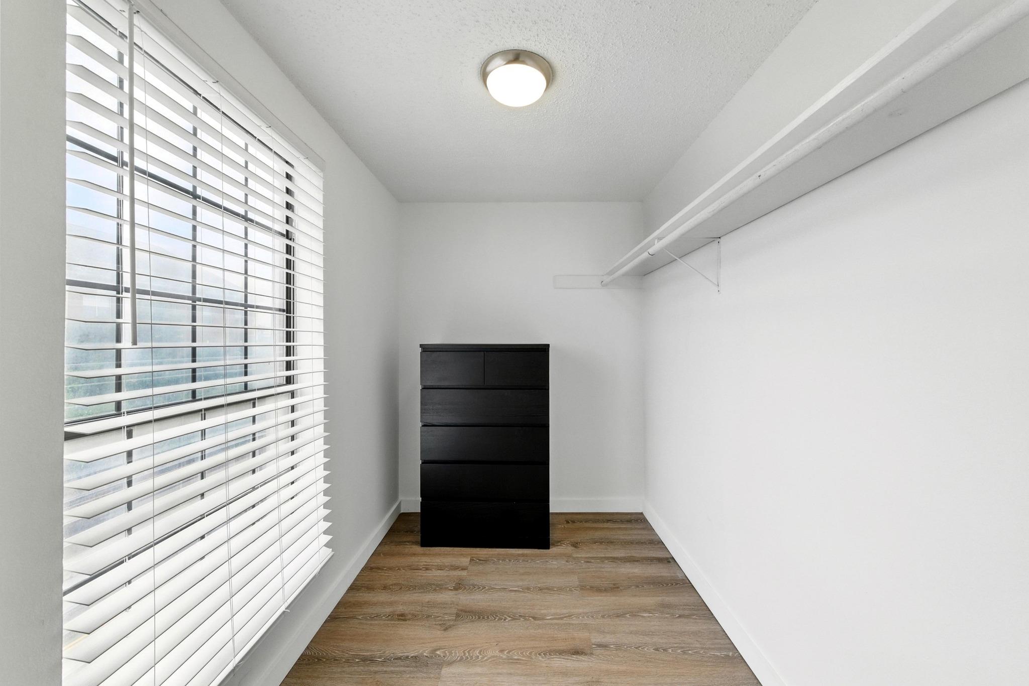 2401 Leon St # 306, Austin, TX 78705