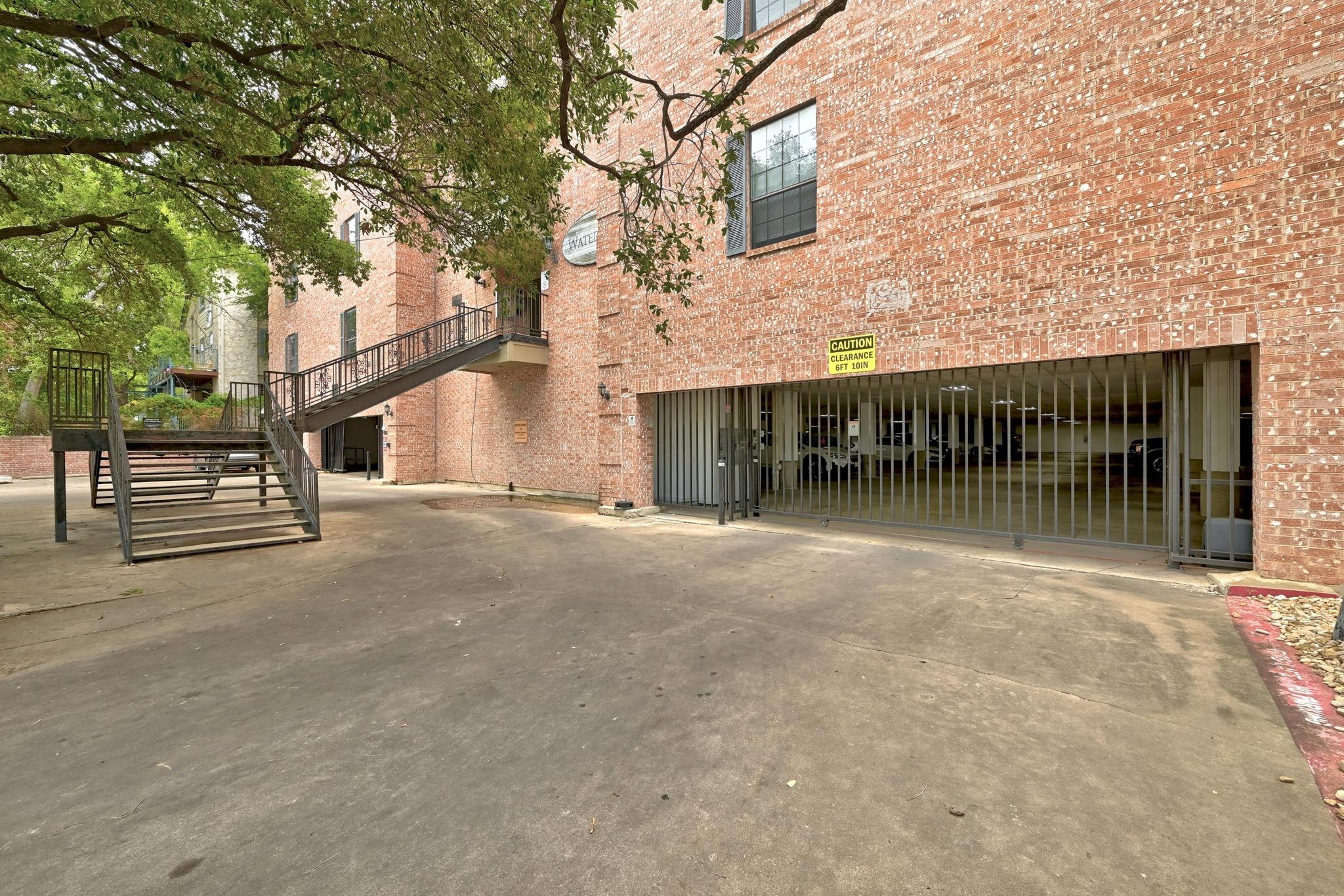 2401 Leon St # 306, Austin, TX 78705