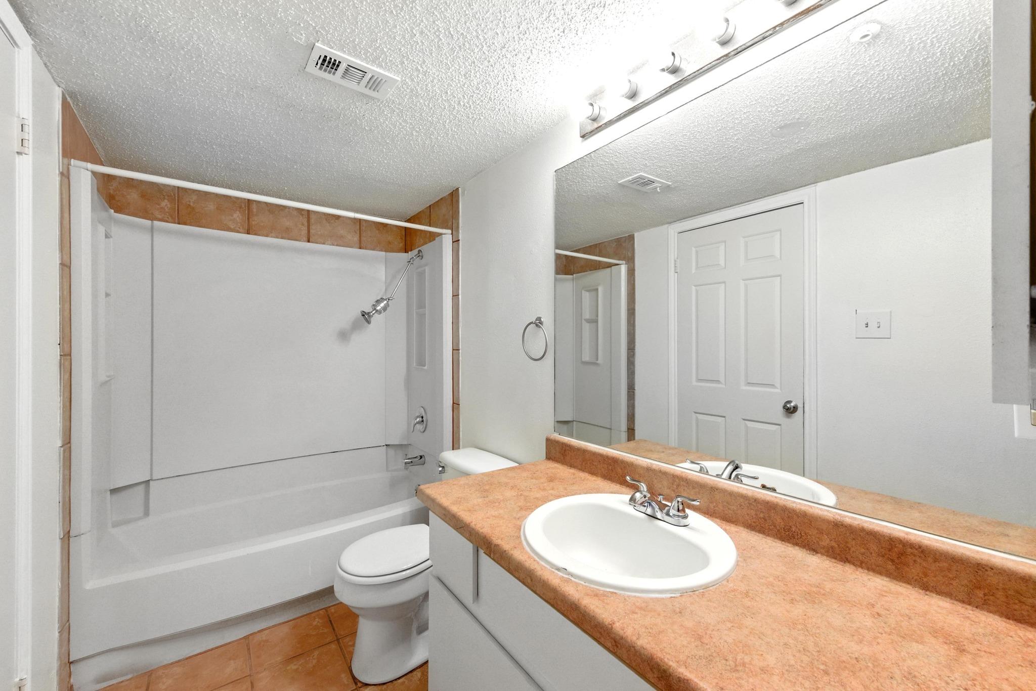 2401 Leon St # 306, Austin, TX 78705