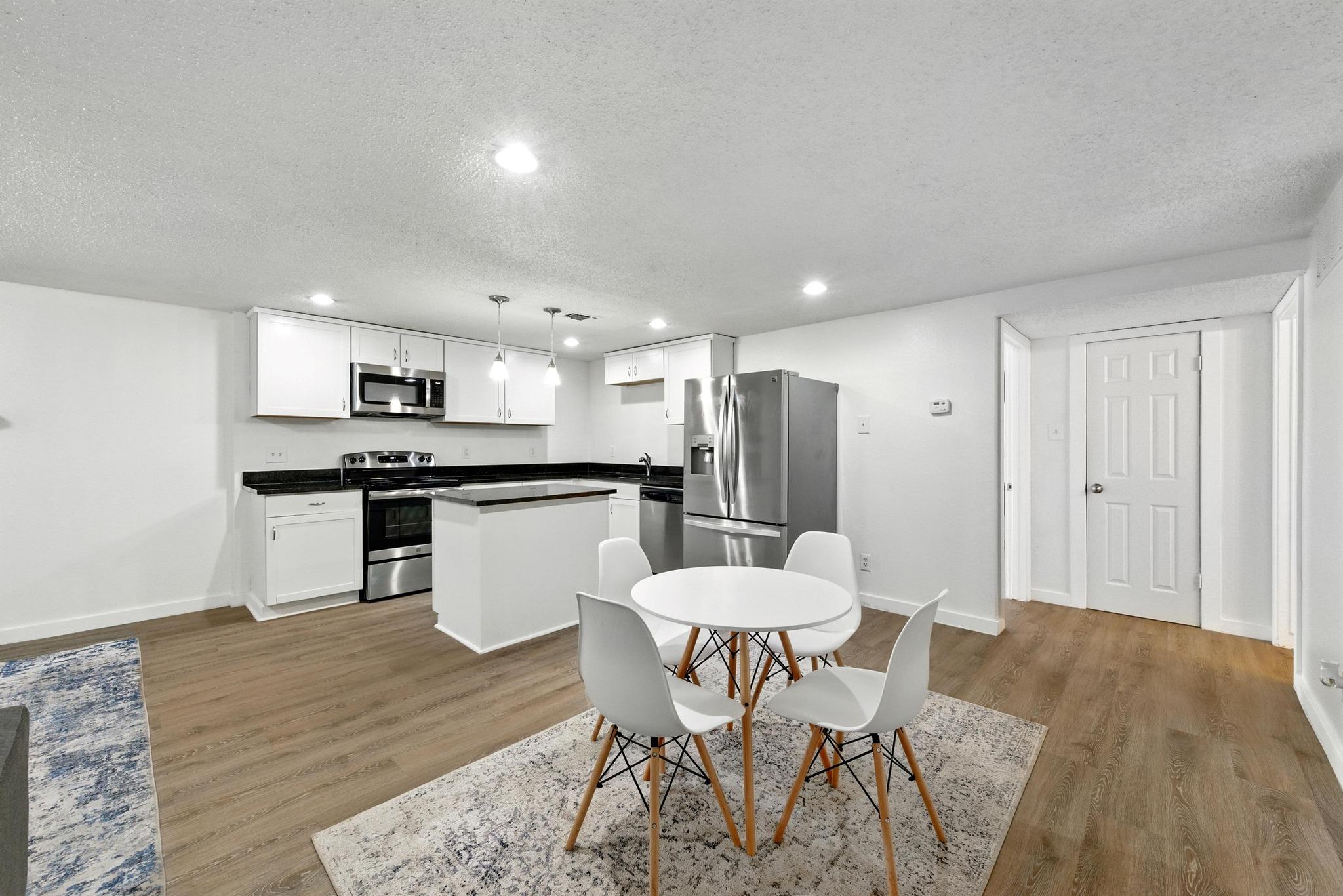 2401 Leon St # 306, Austin, TX 78705