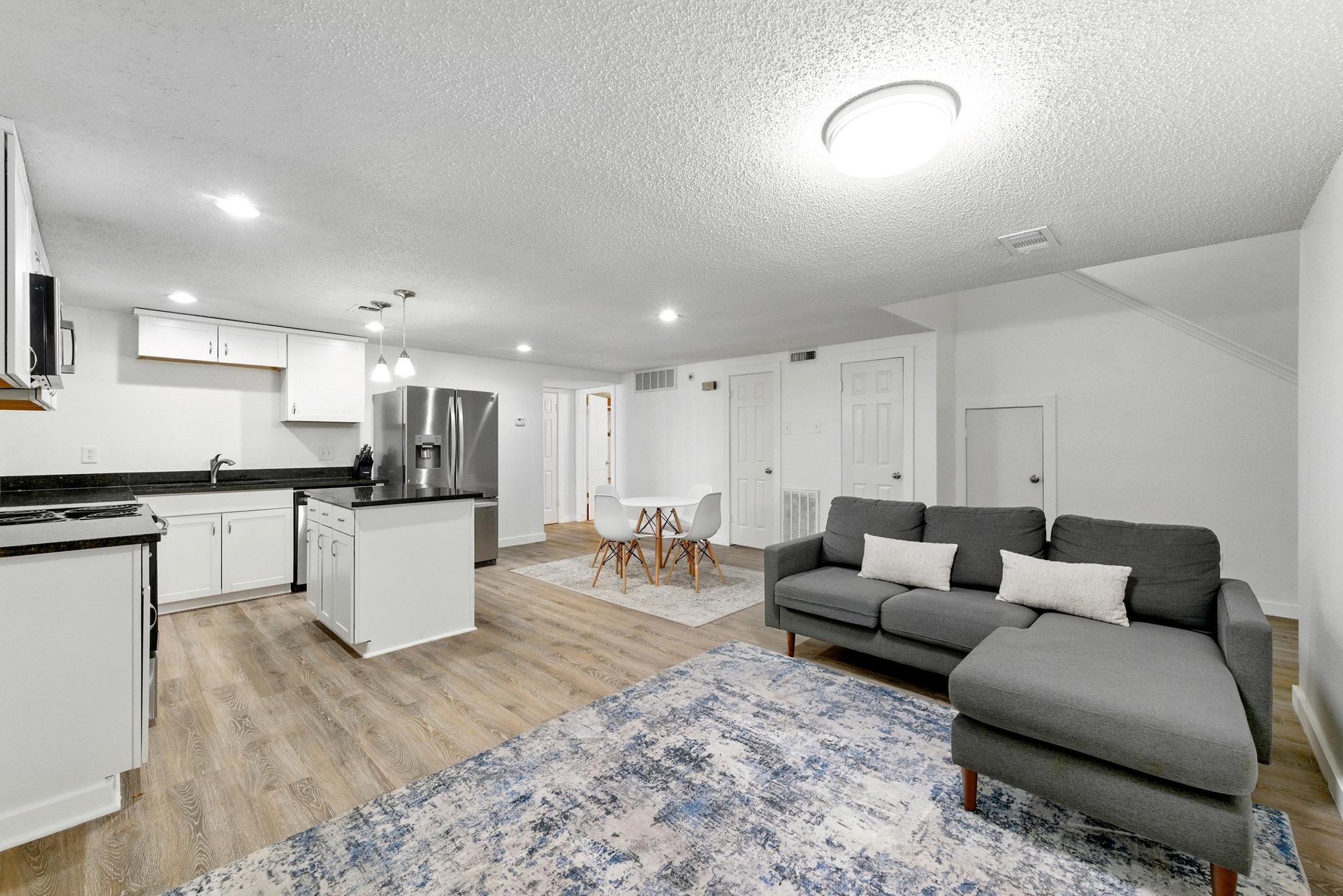2401 Leon St # 306, Austin, TX 78705