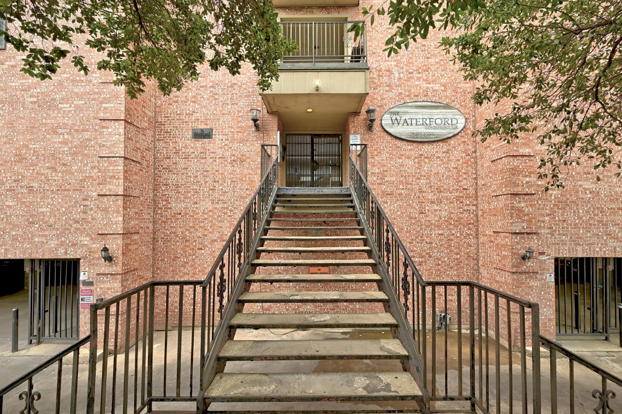 2401 Leon St # 306, Austin, TX 78705