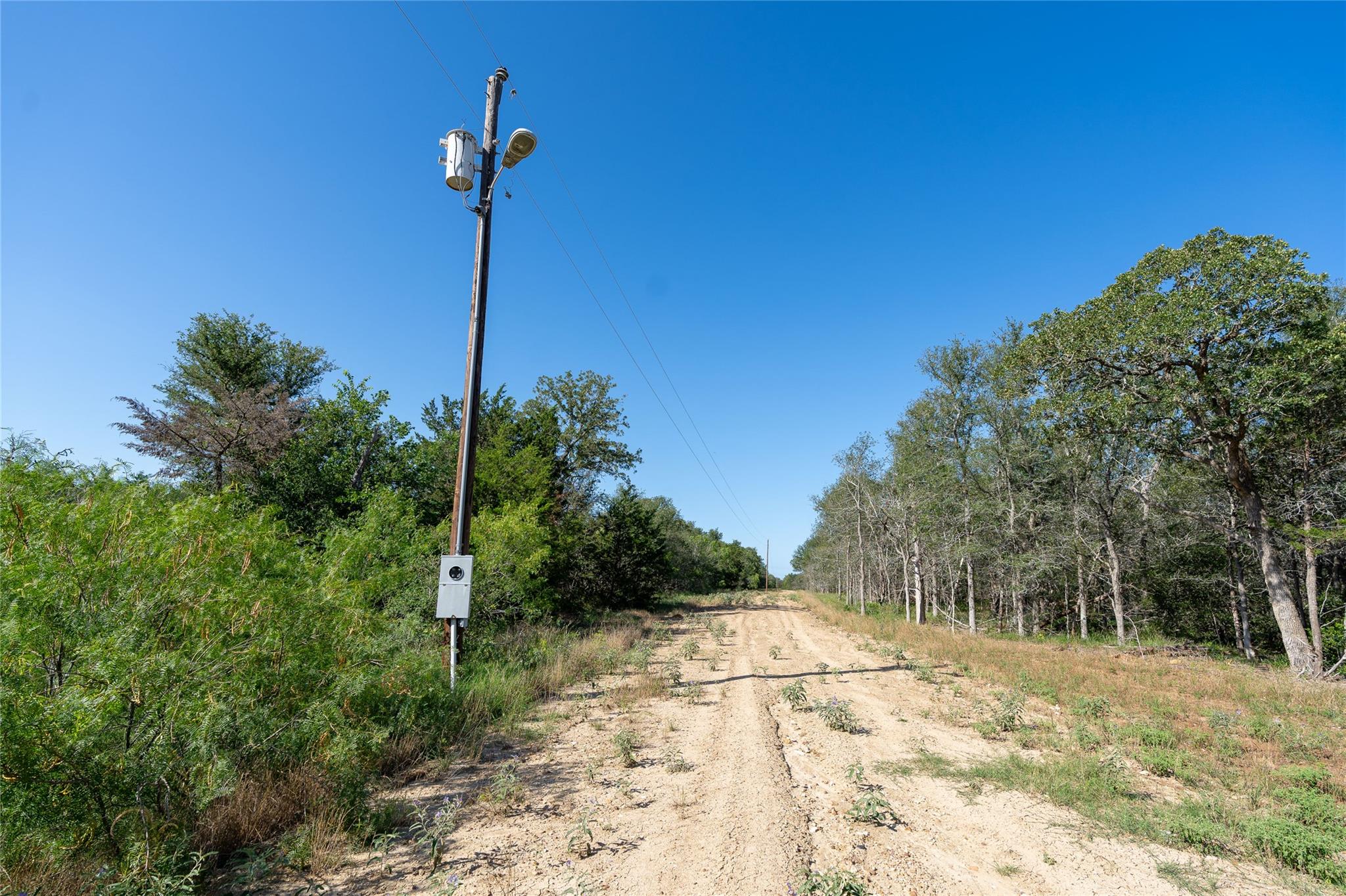 995 Carter Rd, Dale, TX 78616