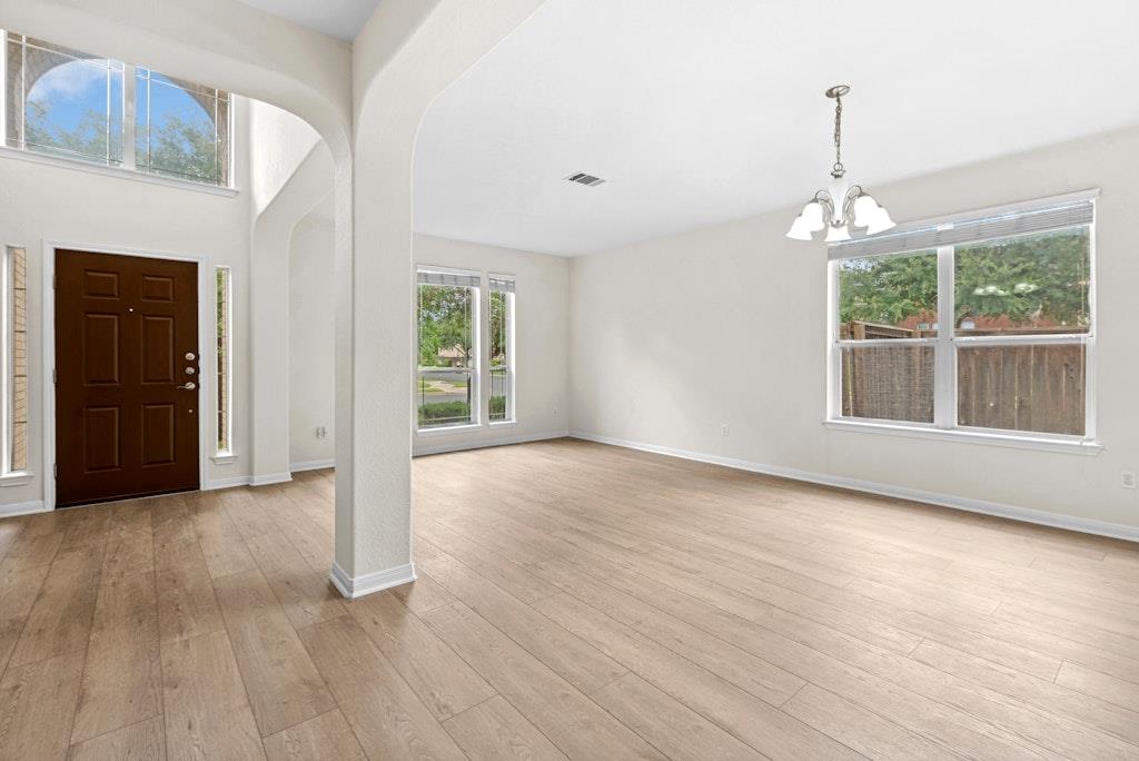 903 Fork Ridge Path, Round Rock, TX 78665
