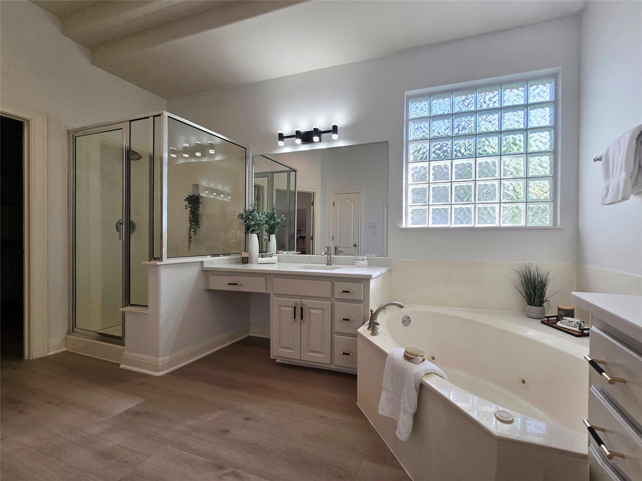 10303 Spicewood Pkwy, Austin, TX 78750