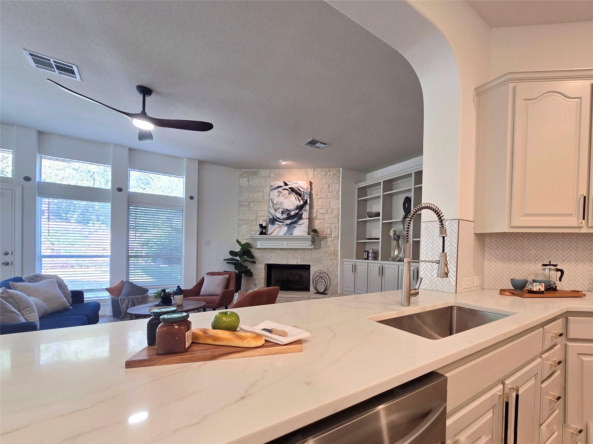 10303 Spicewood Pkwy, Austin, TX 78750