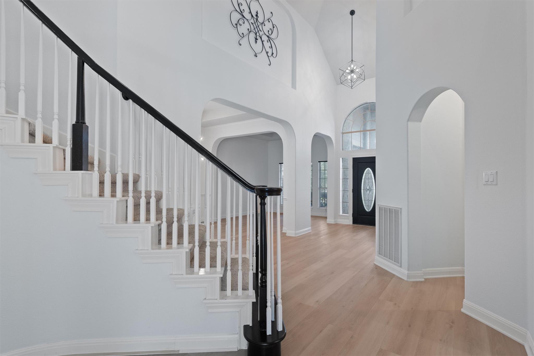 10303 Spicewood Pkwy, Austin, TX 78750
