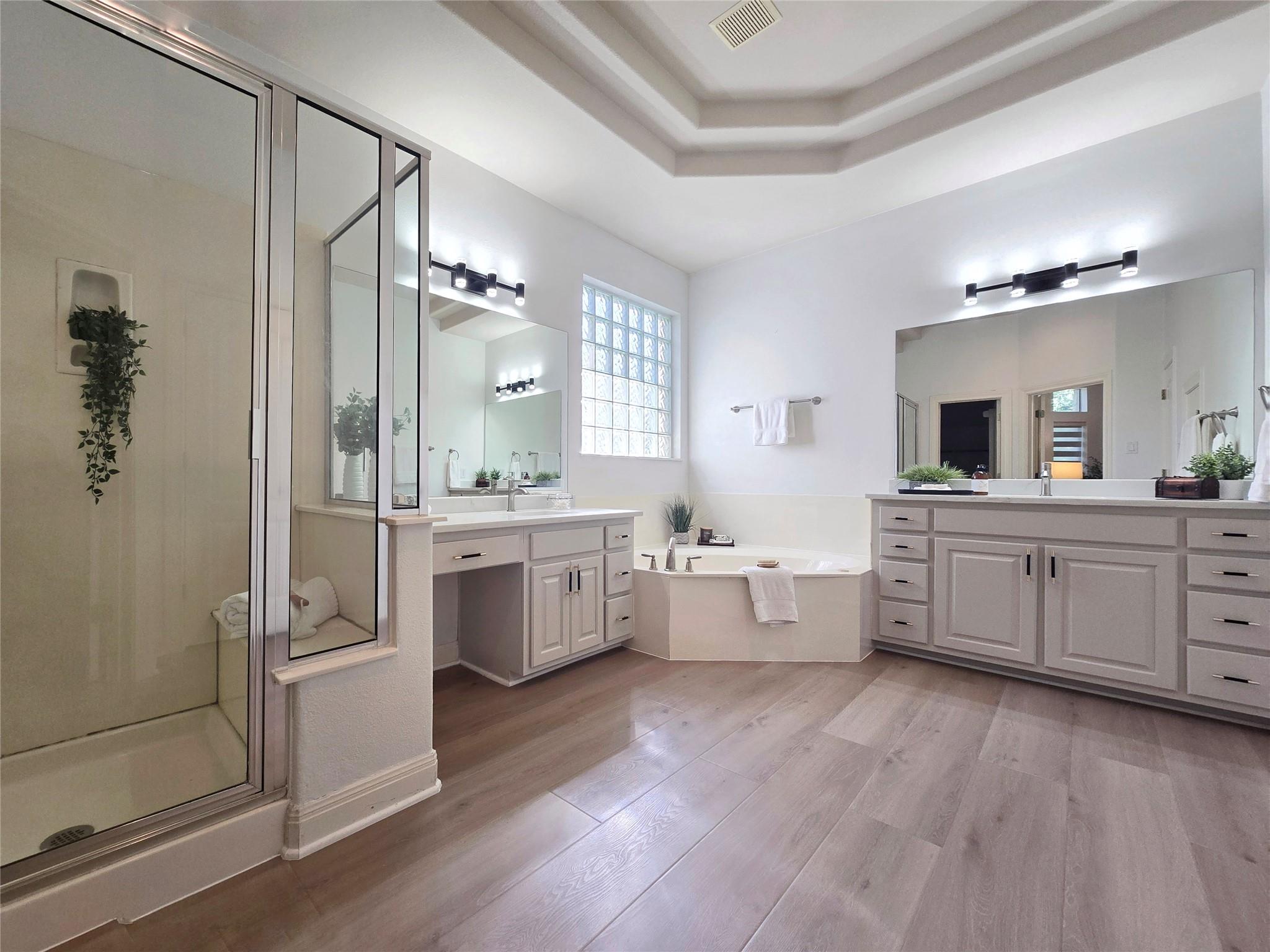 10303 Spicewood Pkwy, Austin, TX 78750