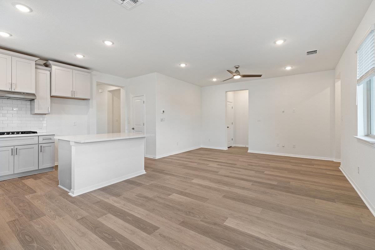 180 Condesa St, Kyle, TX 78640