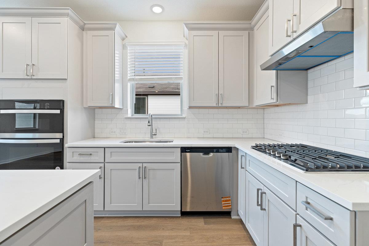 180 Condesa St, Kyle, TX 78640