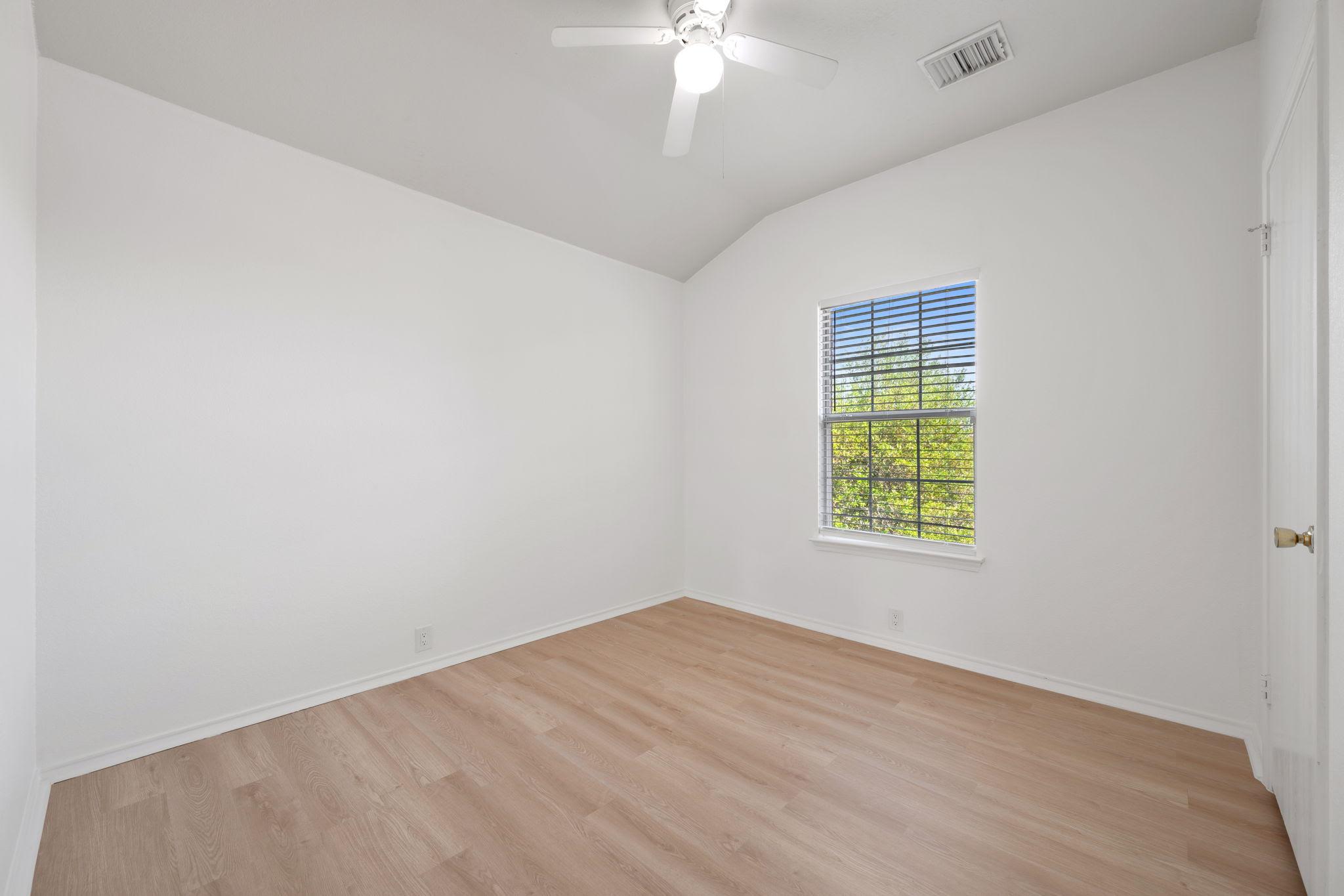 906 Low Brim Cv, Pflugerville, TX 78660