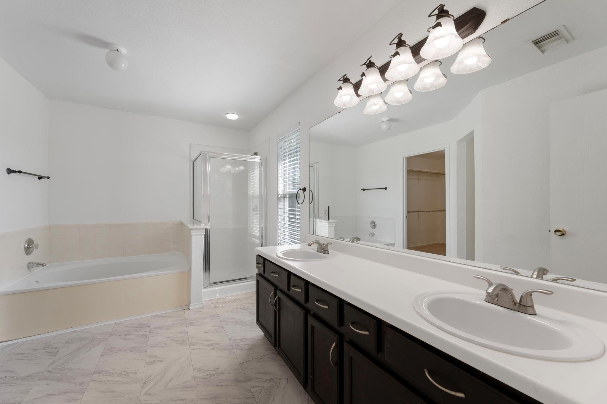 906 Low Brim Cv, Pflugerville, TX 78660