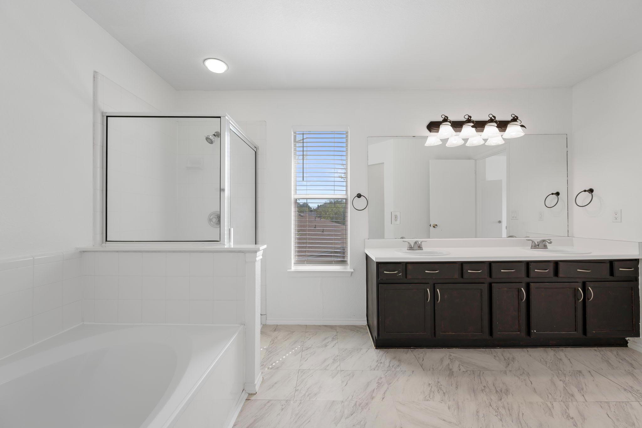 906 Low Brim Cv, Pflugerville, TX 78660