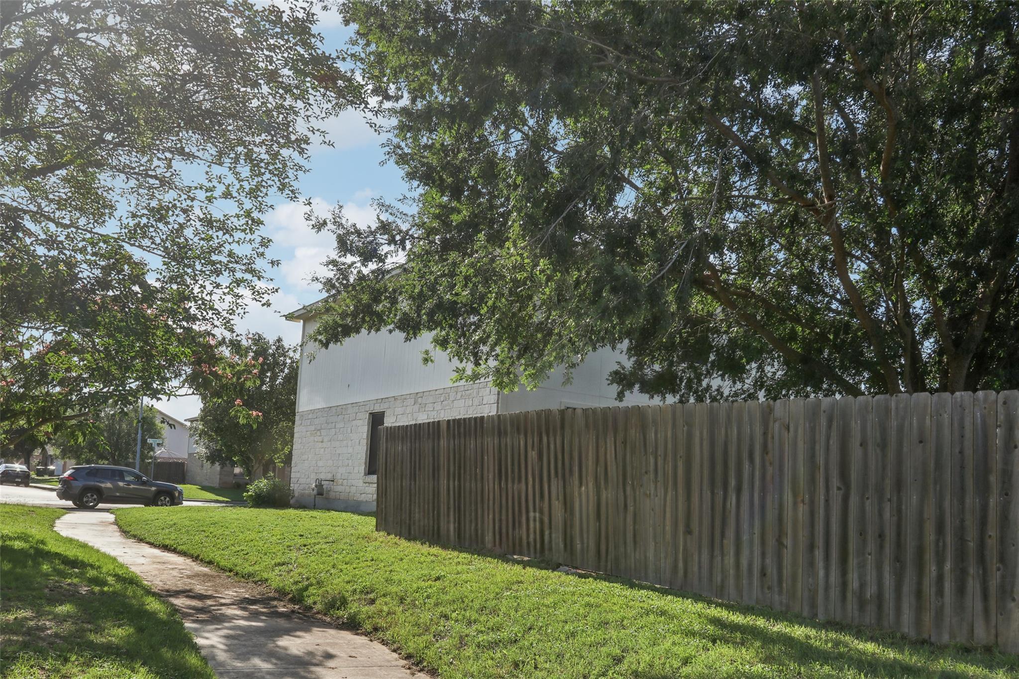 110 Trapper Trl, Bastrop, TX 78602
