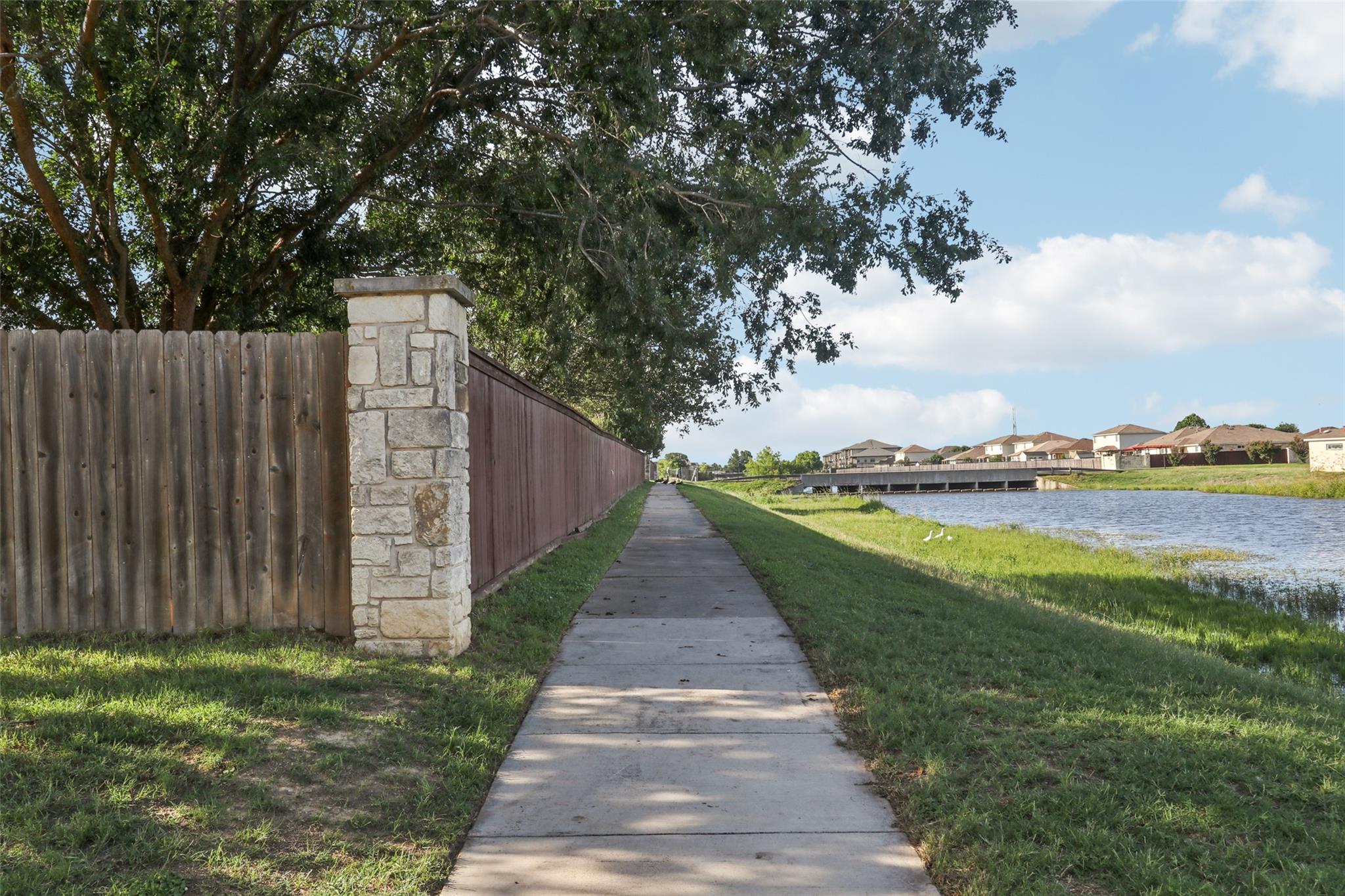 110 Trapper Trl, Bastrop, TX 78602
