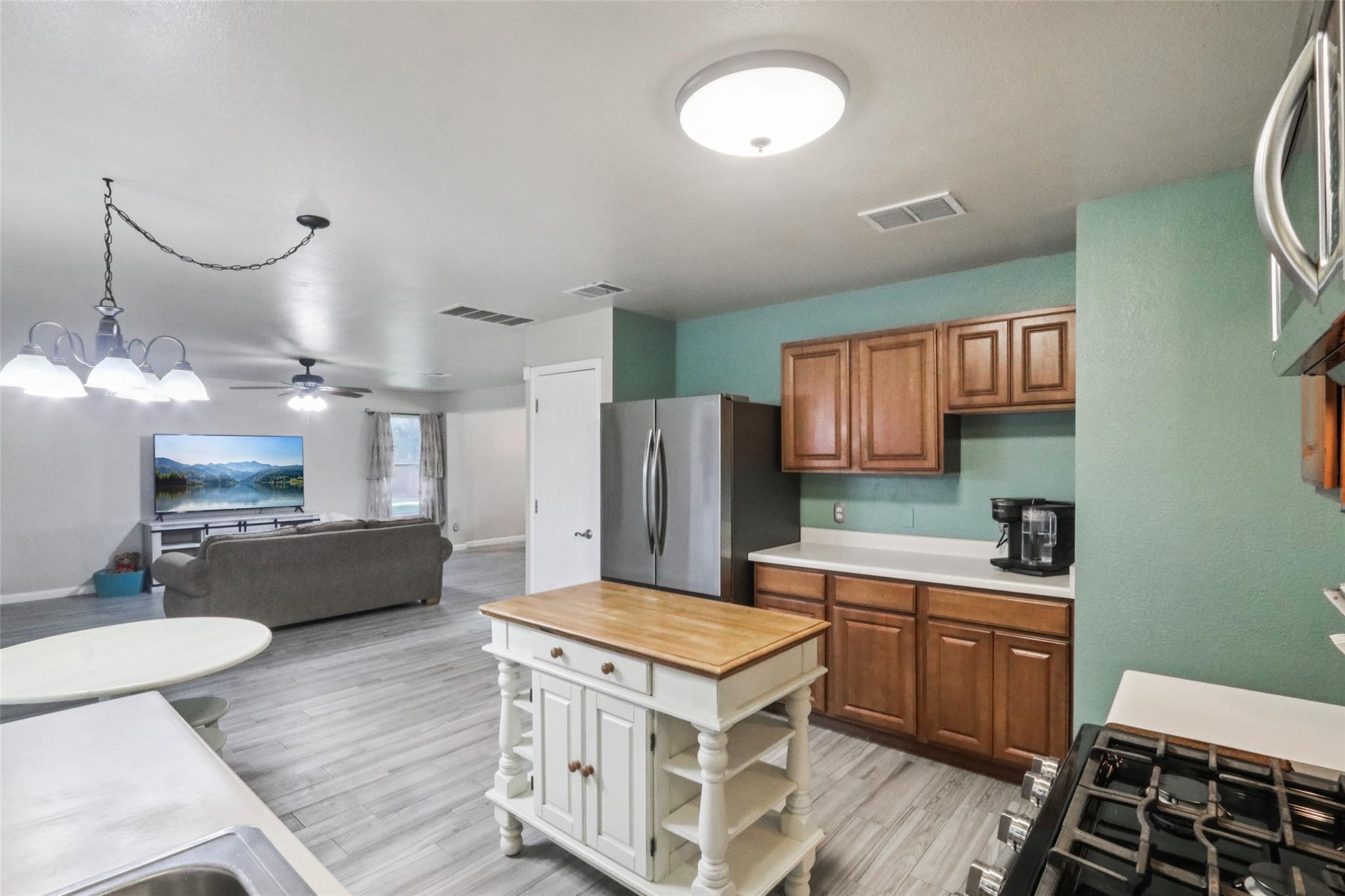 110 Trapper Trl, Bastrop, TX 78602