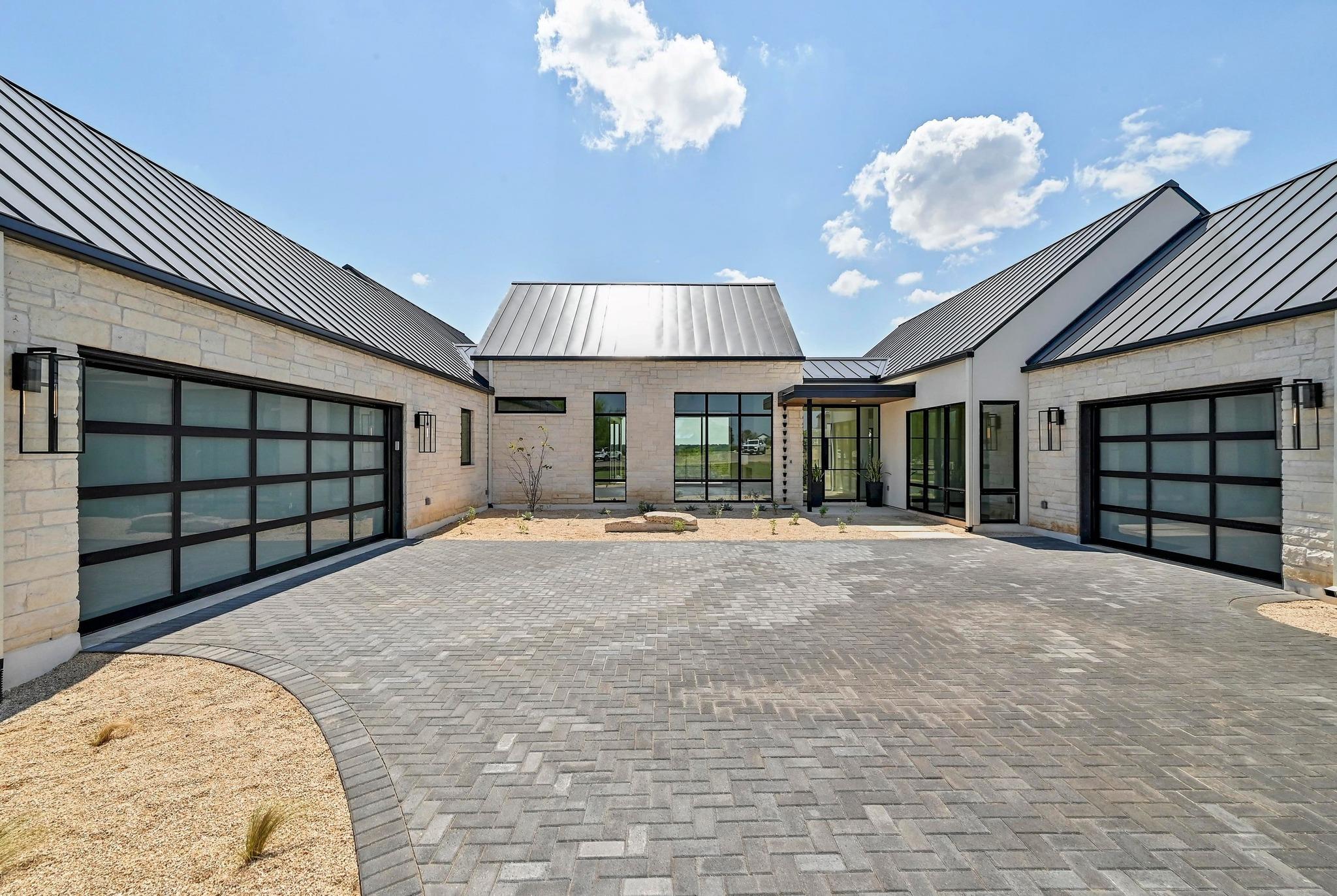 108 Beauty Berry, Horseshoe Bay, TX 78657