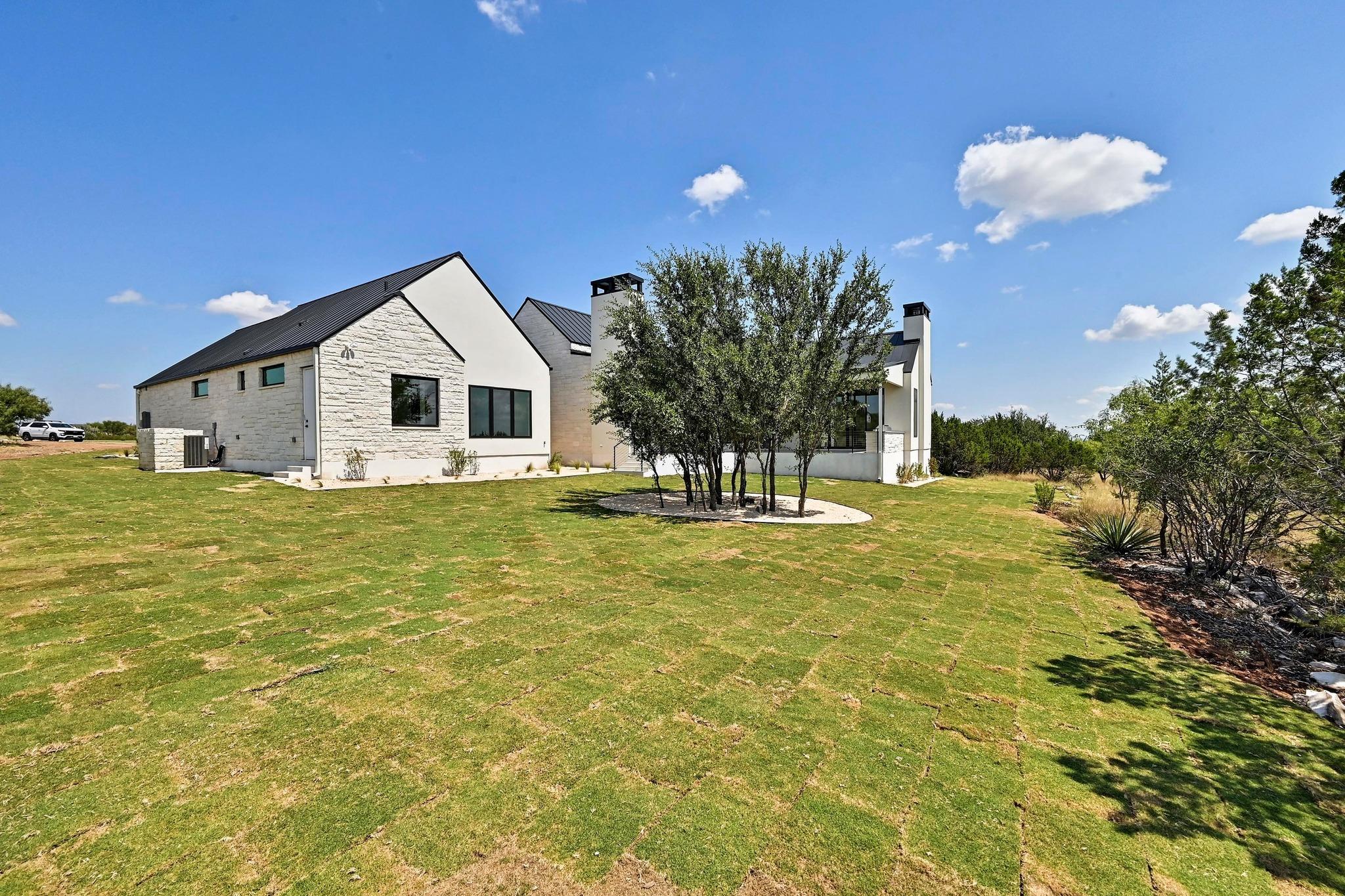 108 Beauty Berry, Horseshoe Bay, TX 78657