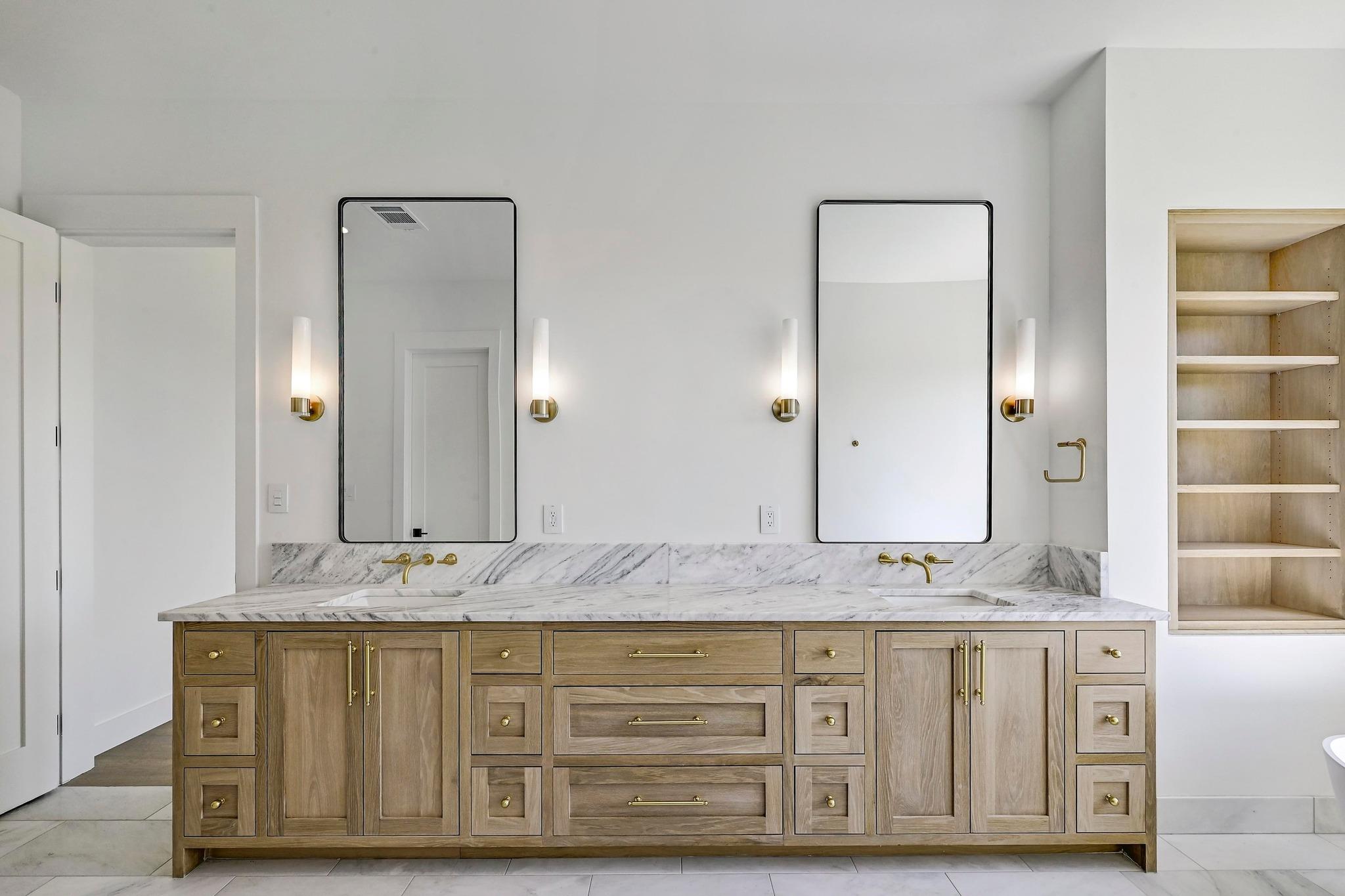 108 Beauty Berry, Horseshoe Bay, TX 78657