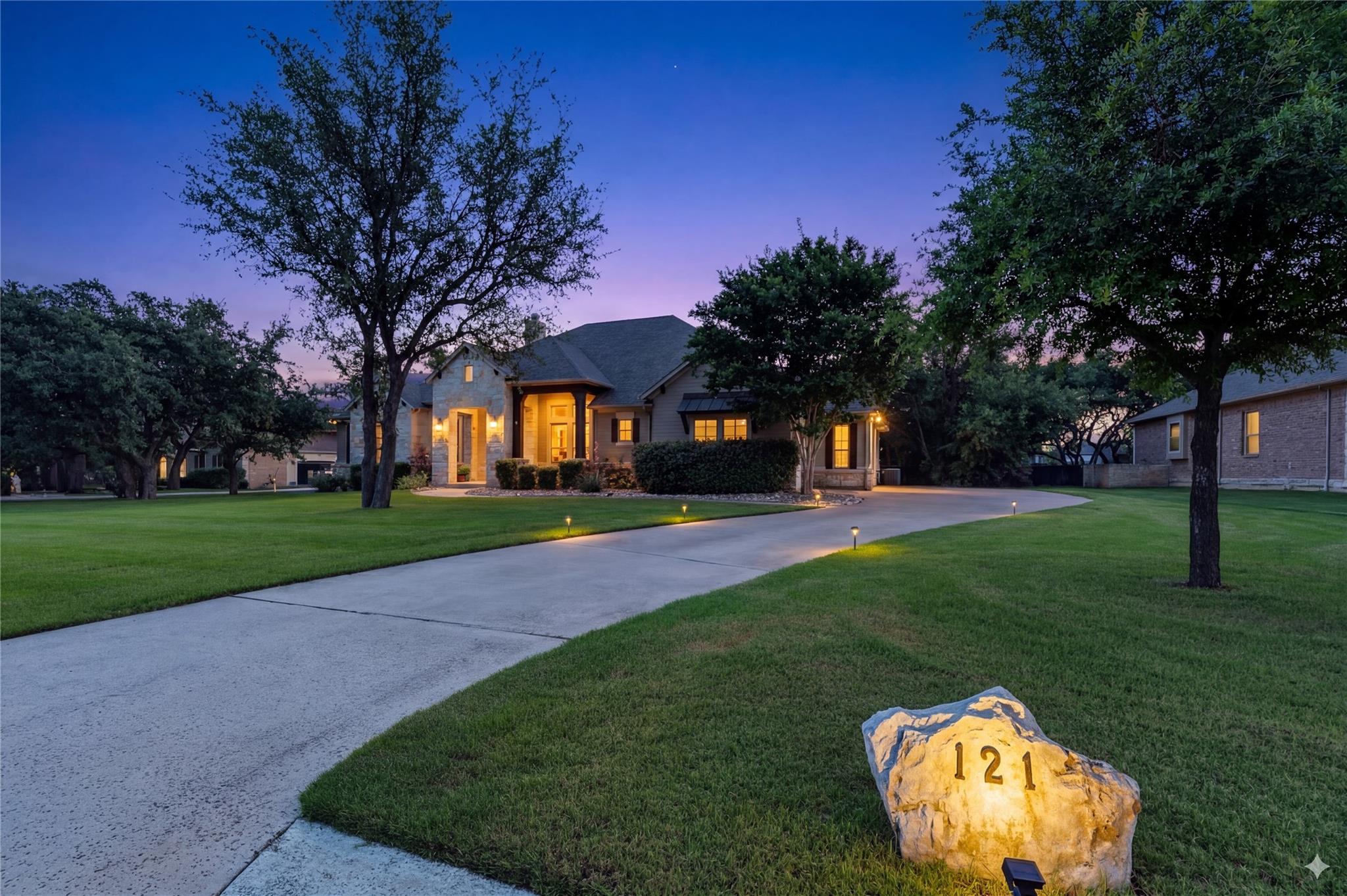121 Umbrella Sky, Liberty Hill, TX 78642