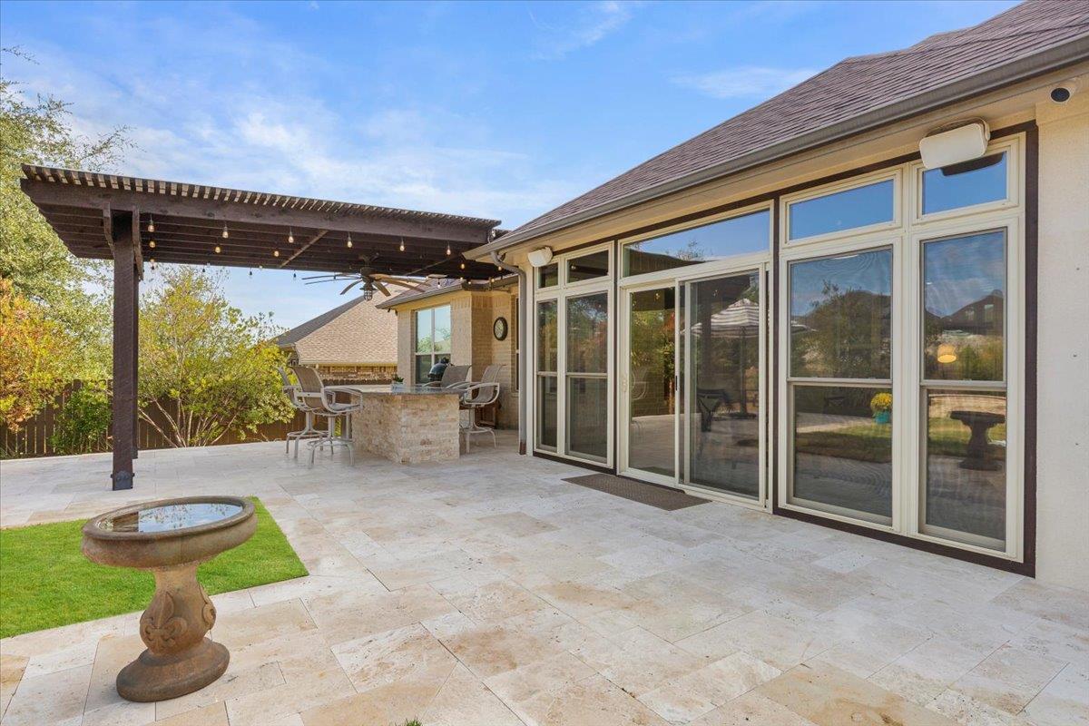 569 Mendocino Ln, Austin, TX 78737