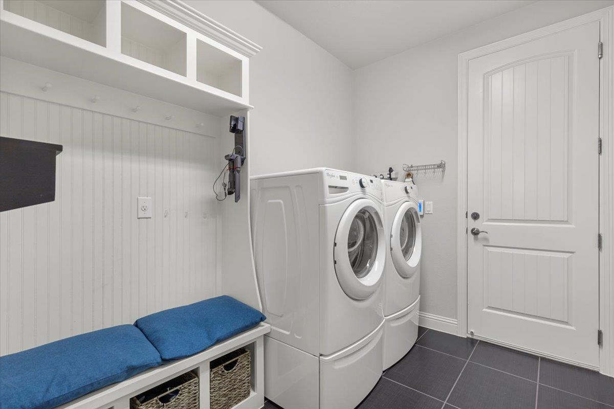 569 Mendocino Ln, Austin, TX 78737