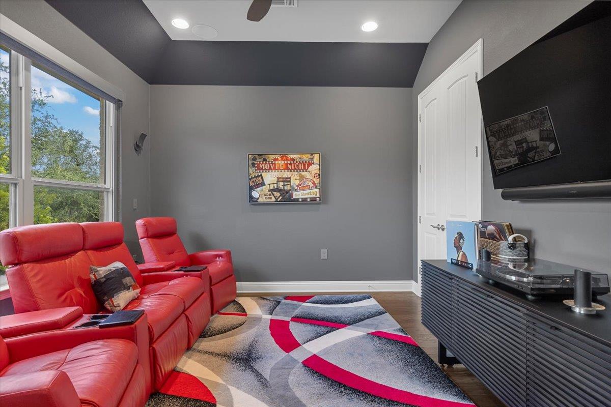 569 Mendocino Ln, Austin, TX 78737