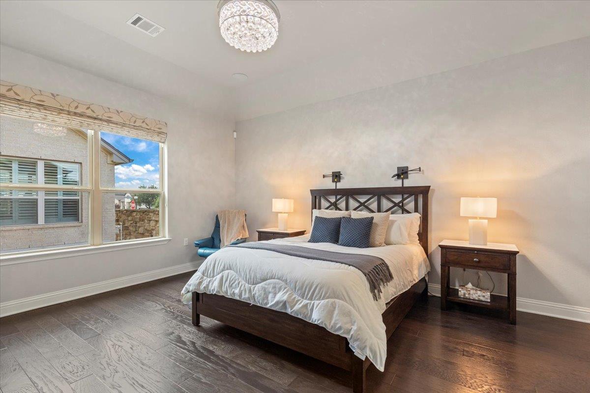 569 Mendocino Ln, Austin, TX 78737