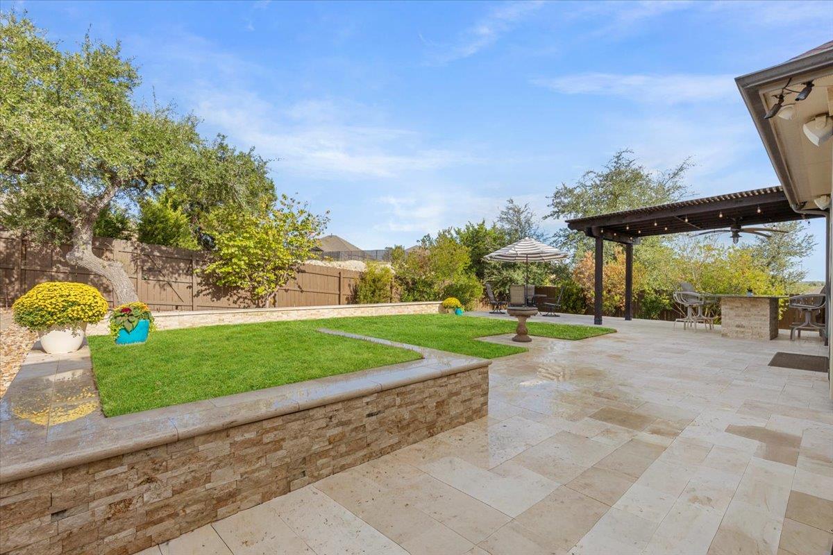 569 Mendocino Ln, Austin, TX 78737