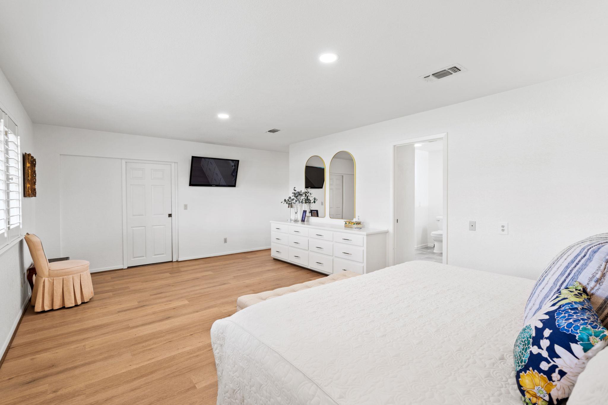 618 Hi Stirrup, Horseshoe Bay, TX 78657