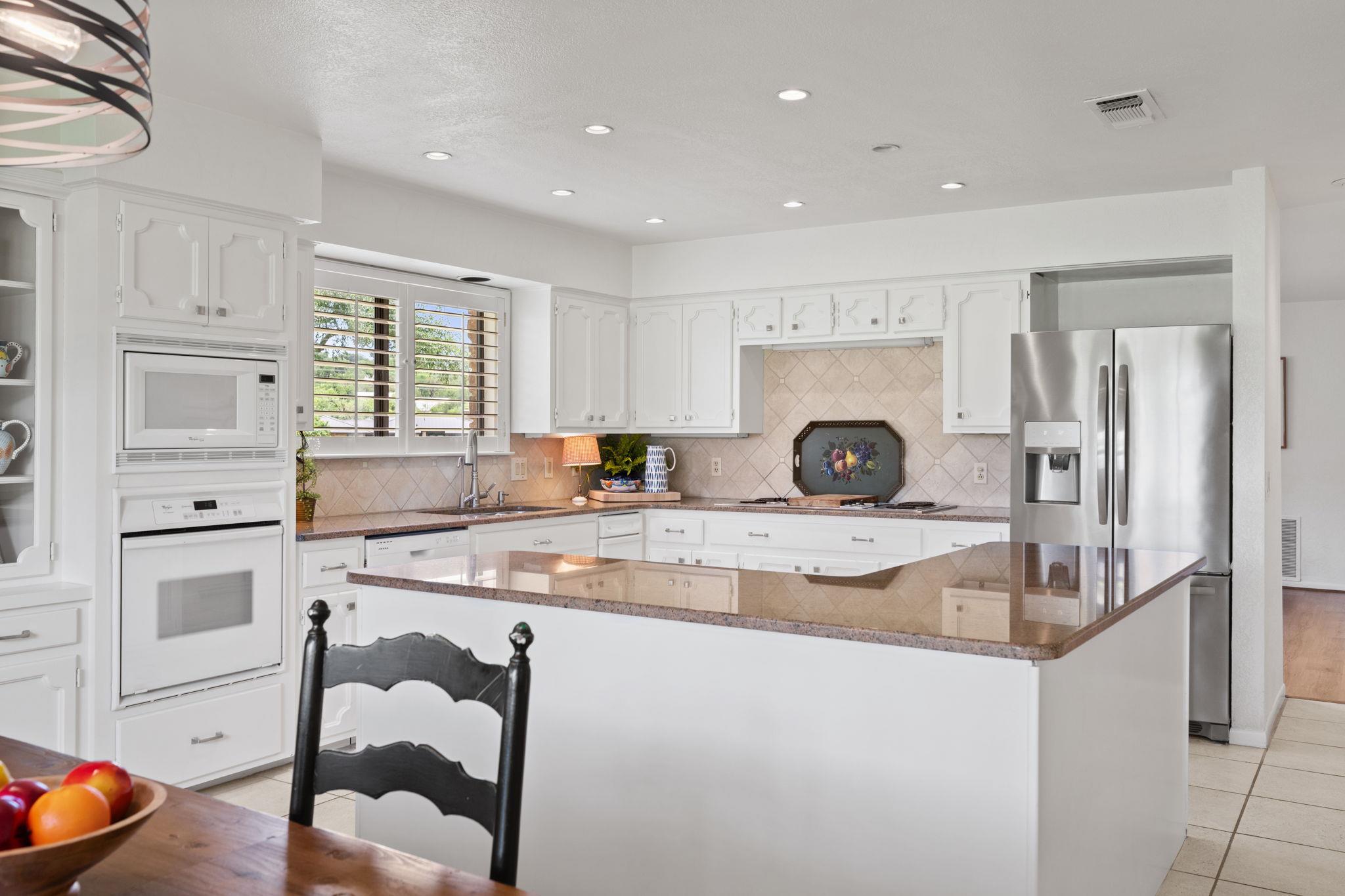 618 Hi Stirrup, Horseshoe Bay, TX 78657