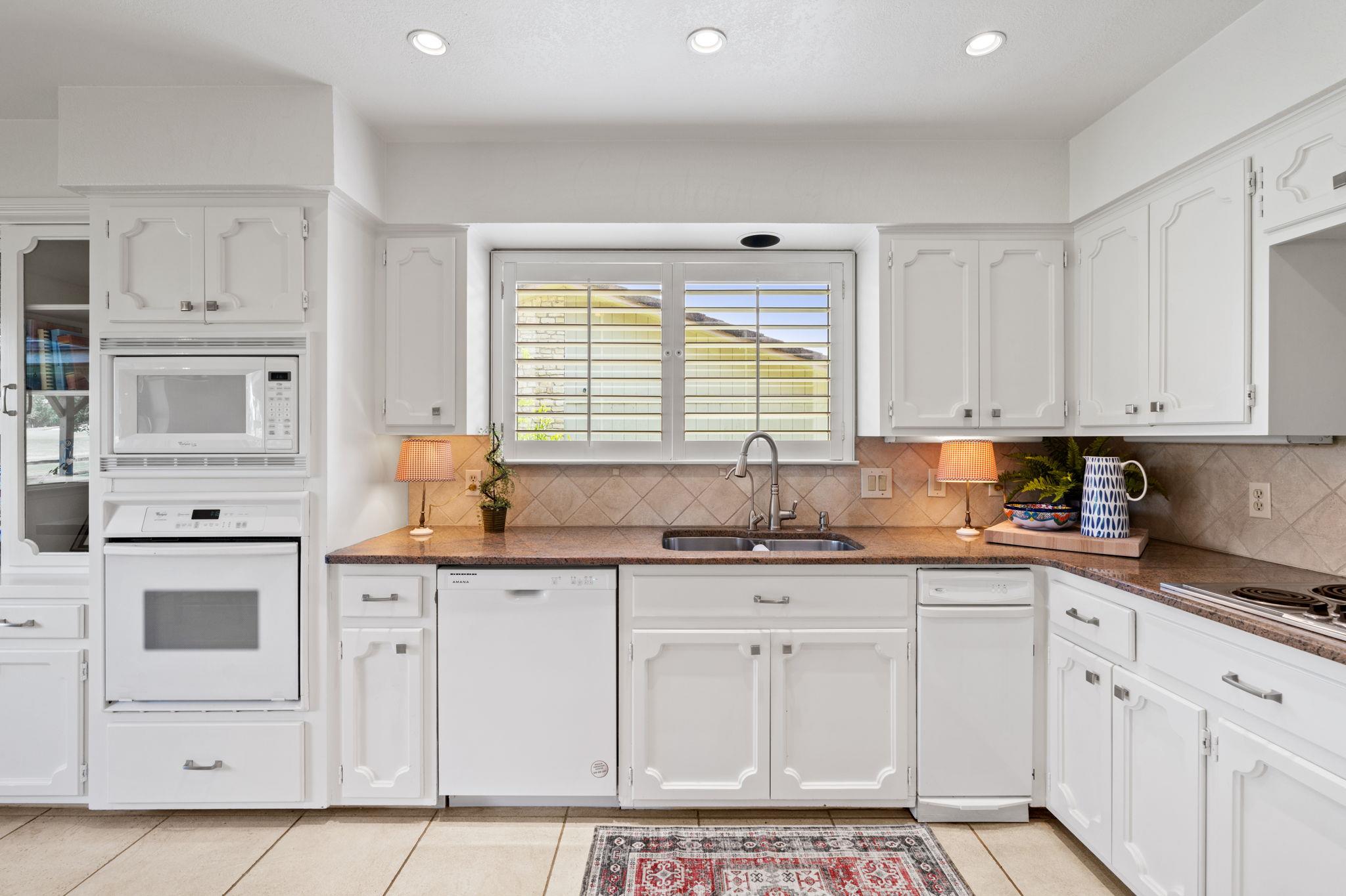 618 Hi Stirrup, Horseshoe Bay, TX 78657