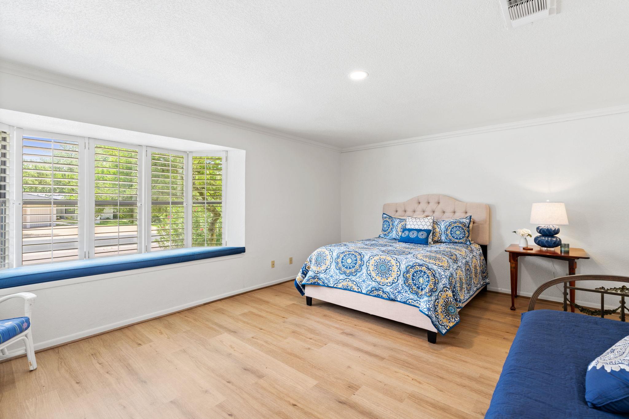 618 Hi Stirrup, Horseshoe Bay, TX 78657