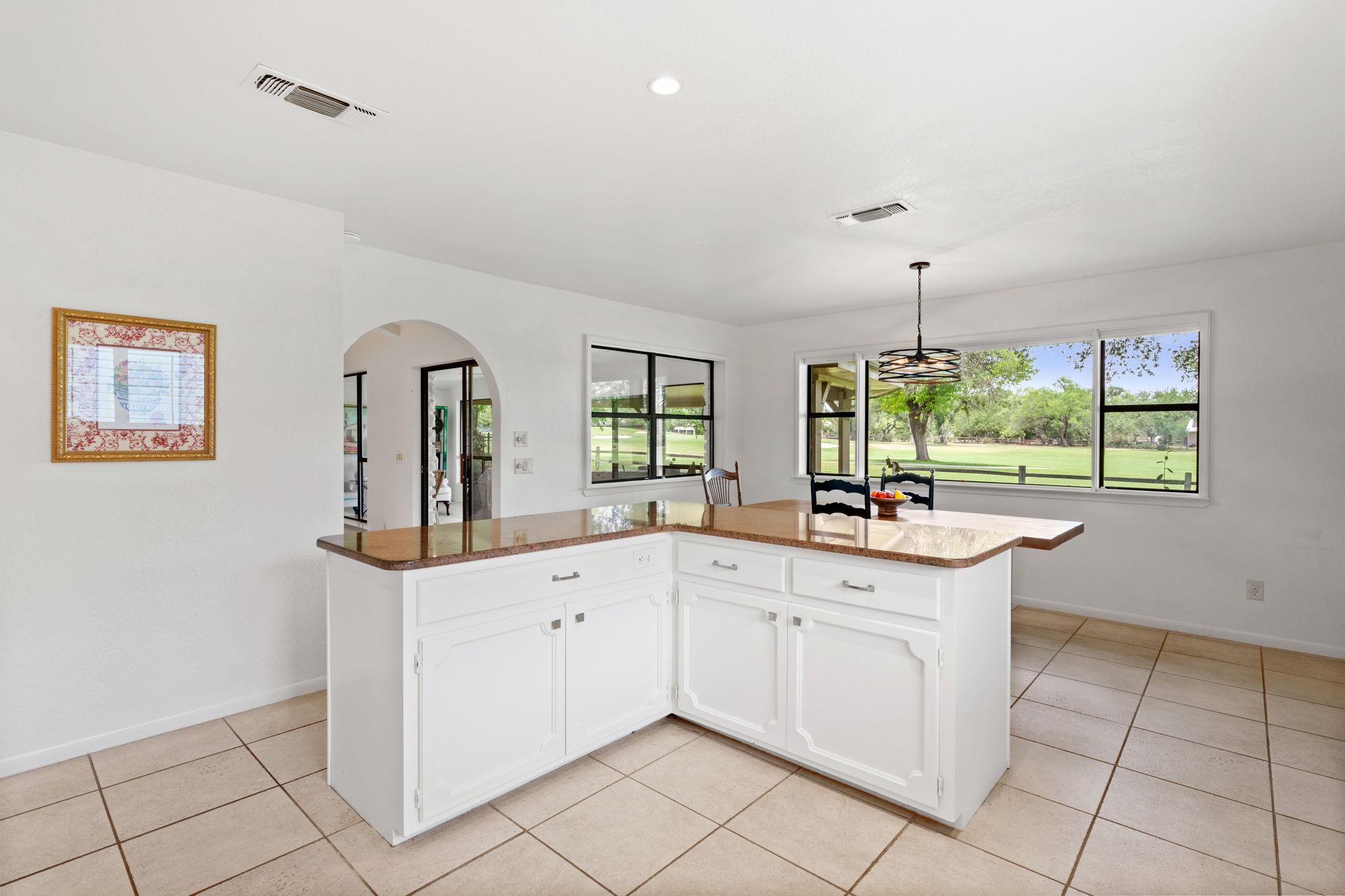 618 Hi Stirrup, Horseshoe Bay, TX 78657