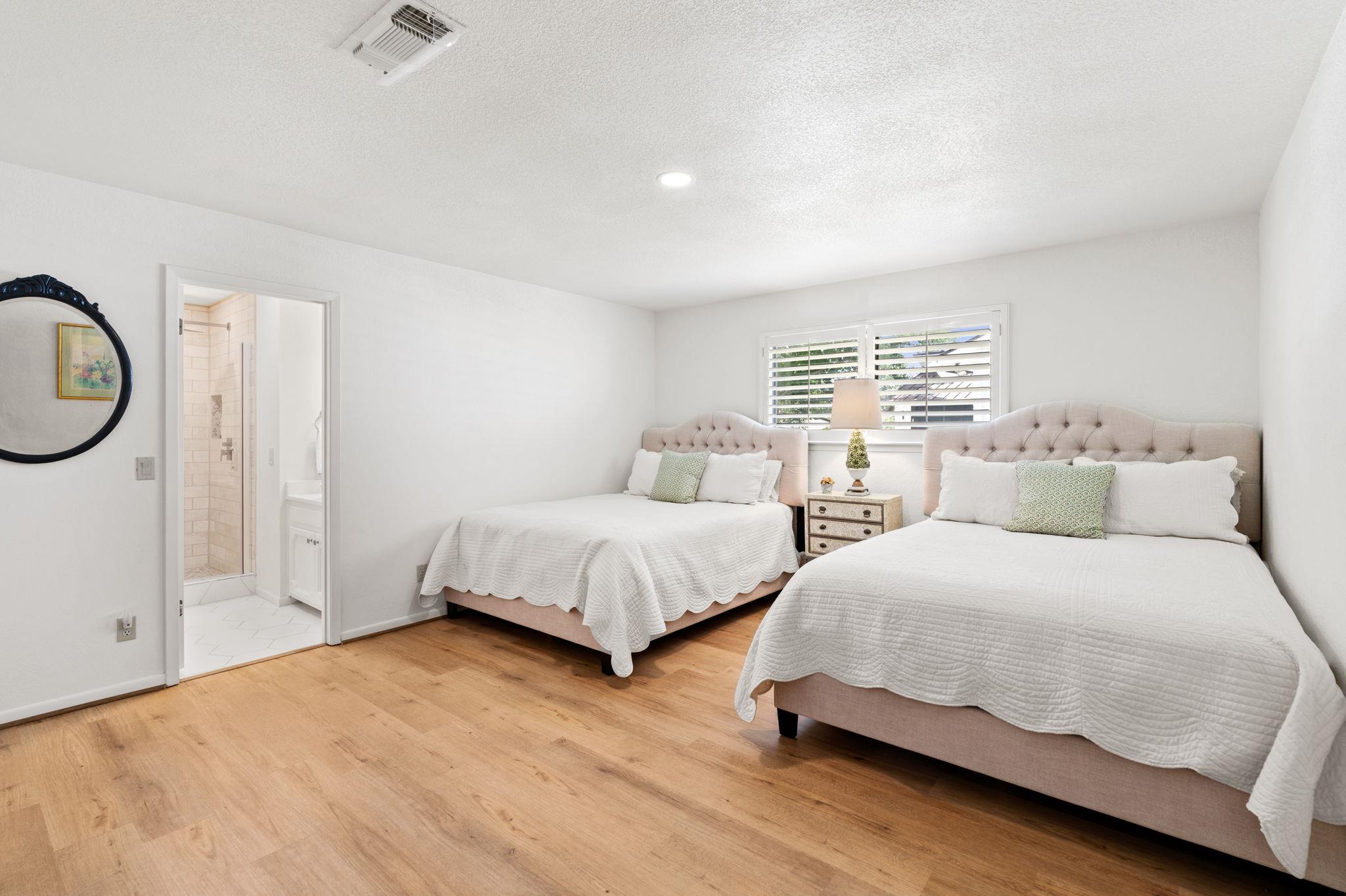 618 Hi Stirrup, Horseshoe Bay, TX 78657