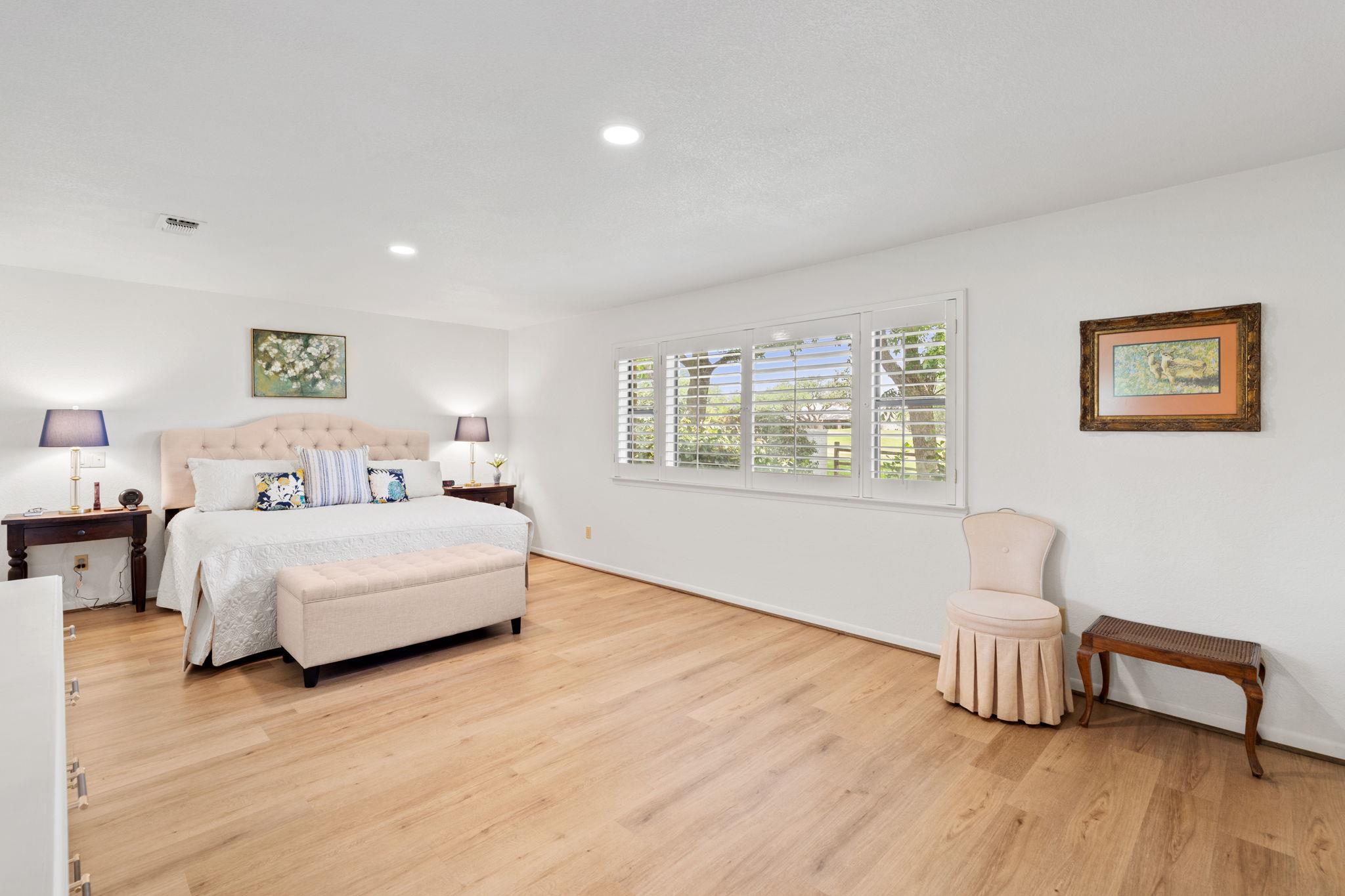 618 Hi Stirrup, Horseshoe Bay, TX 78657