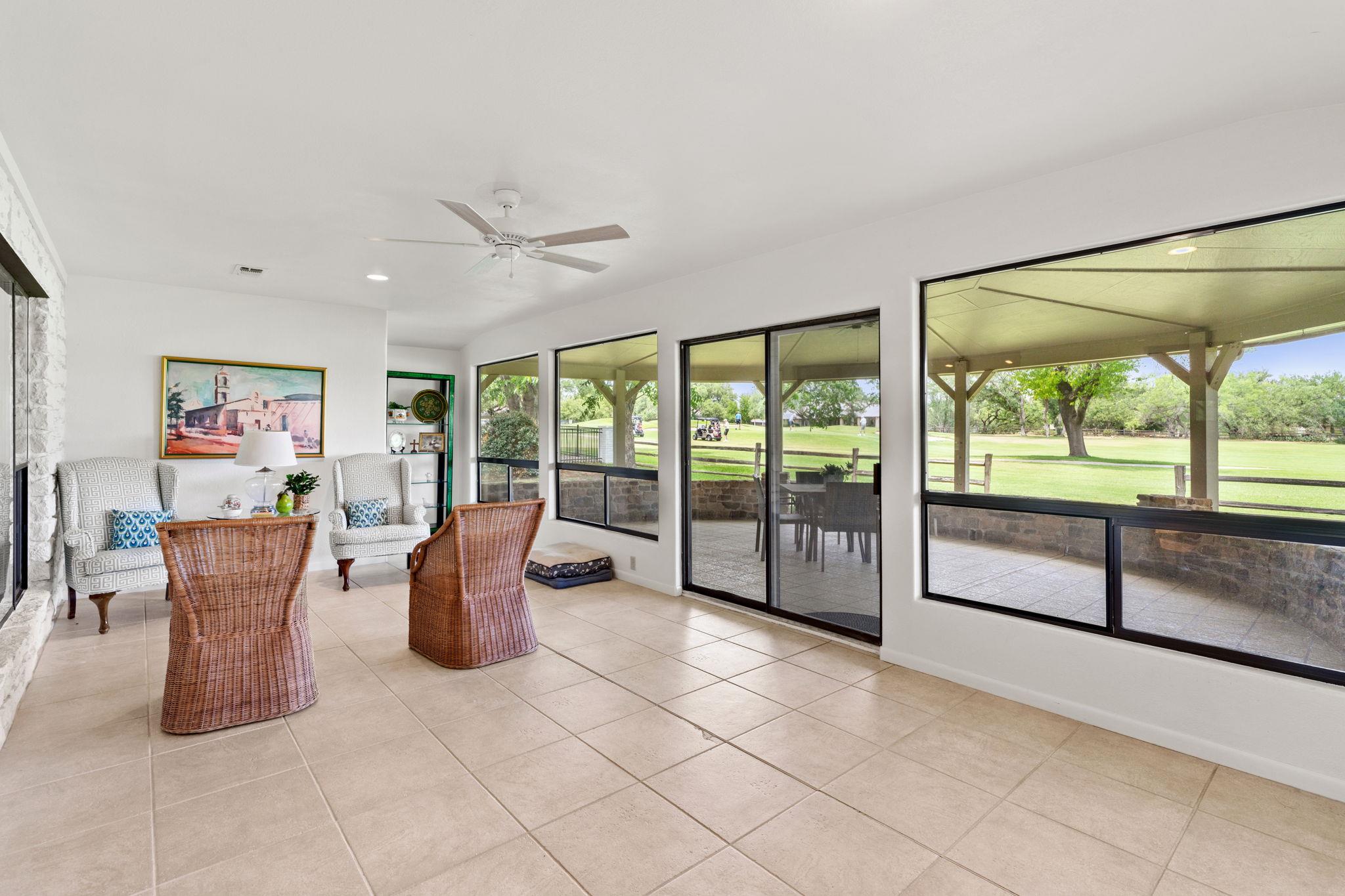 618 Hi Stirrup, Horseshoe Bay, TX 78657