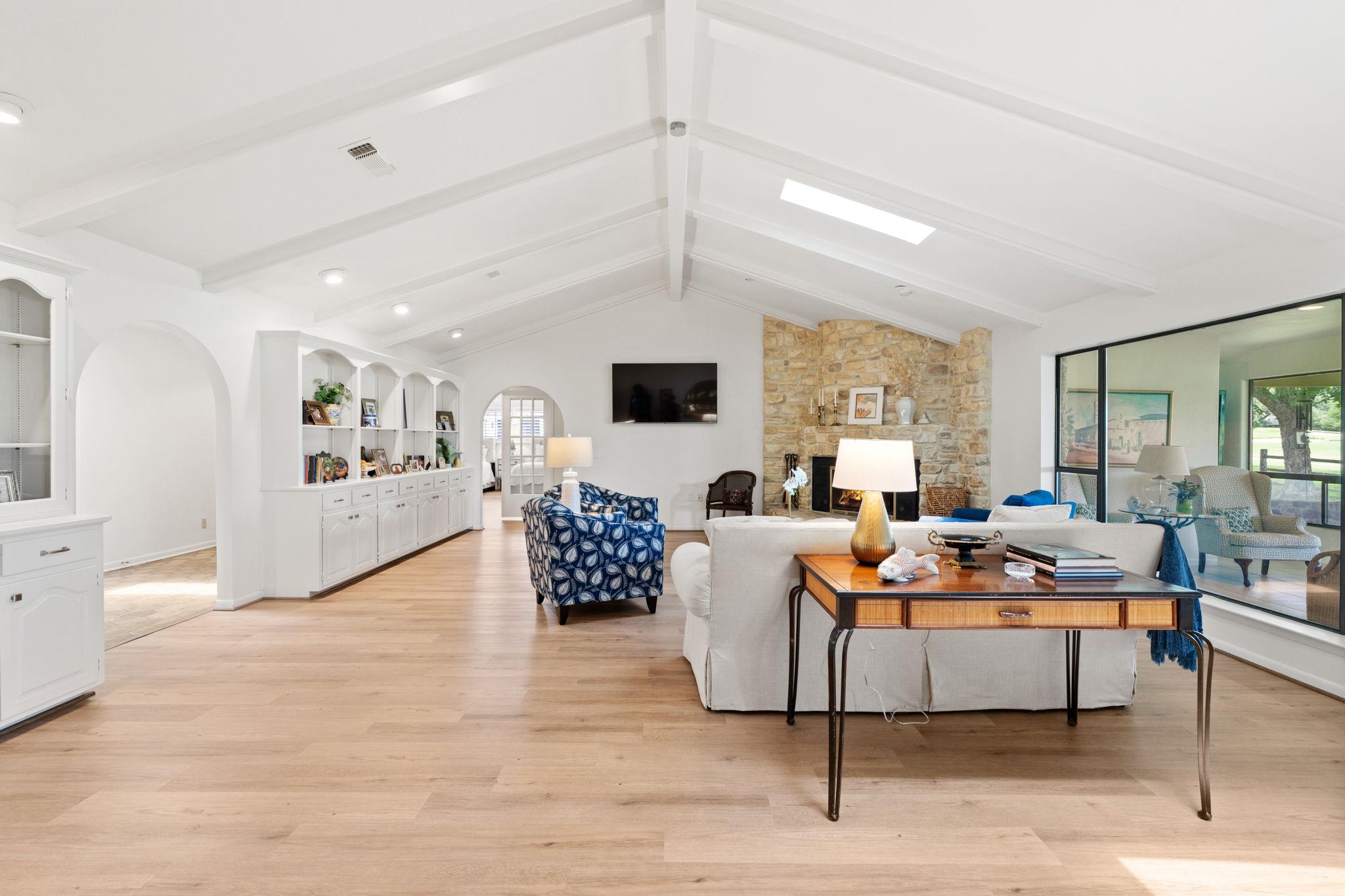 618 Hi Stirrup, Horseshoe Bay, TX 78657