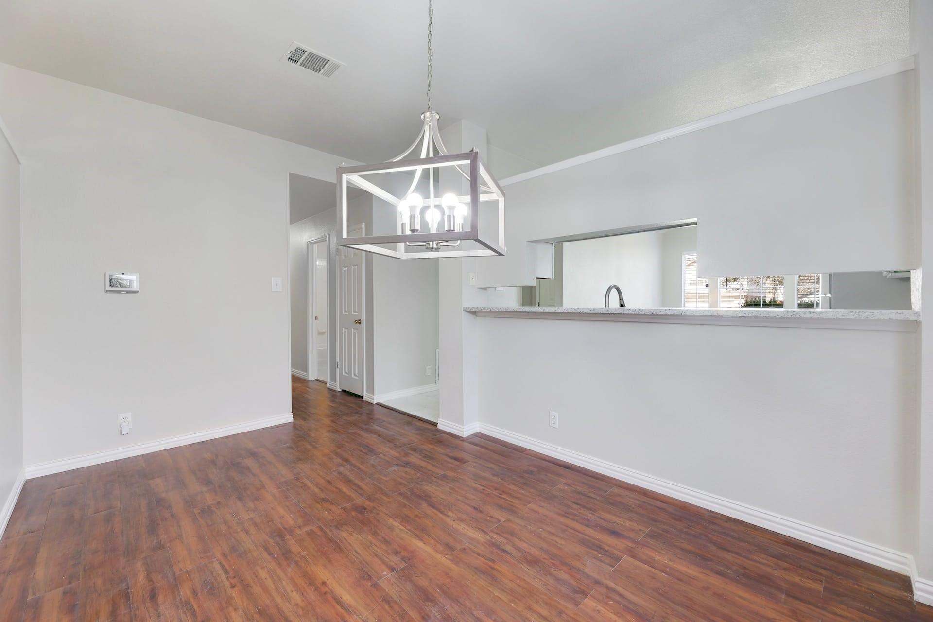9505 Woodvale Dr, Austin, TX 78729
