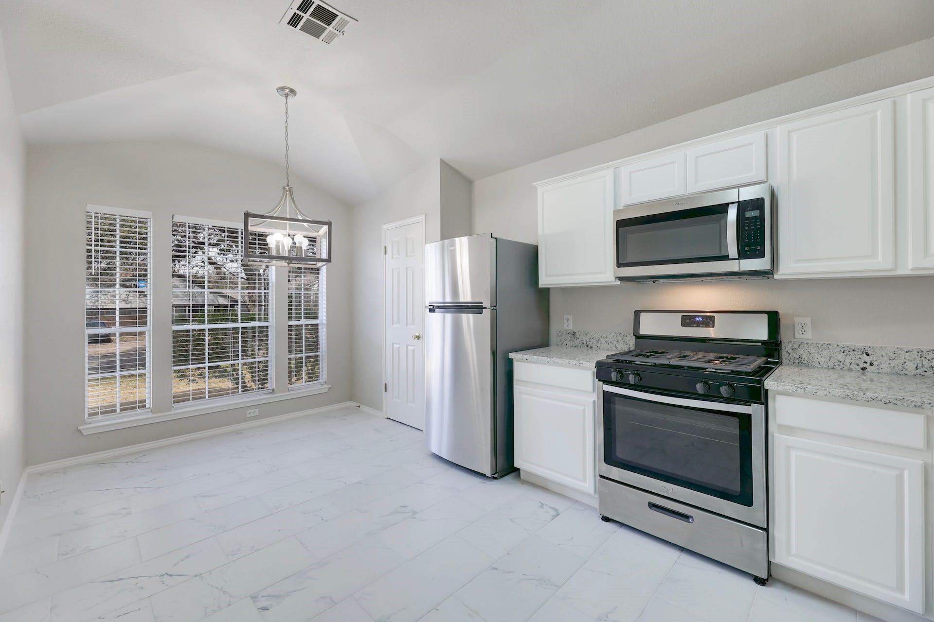 9505 Woodvale Dr, Austin, TX 78729