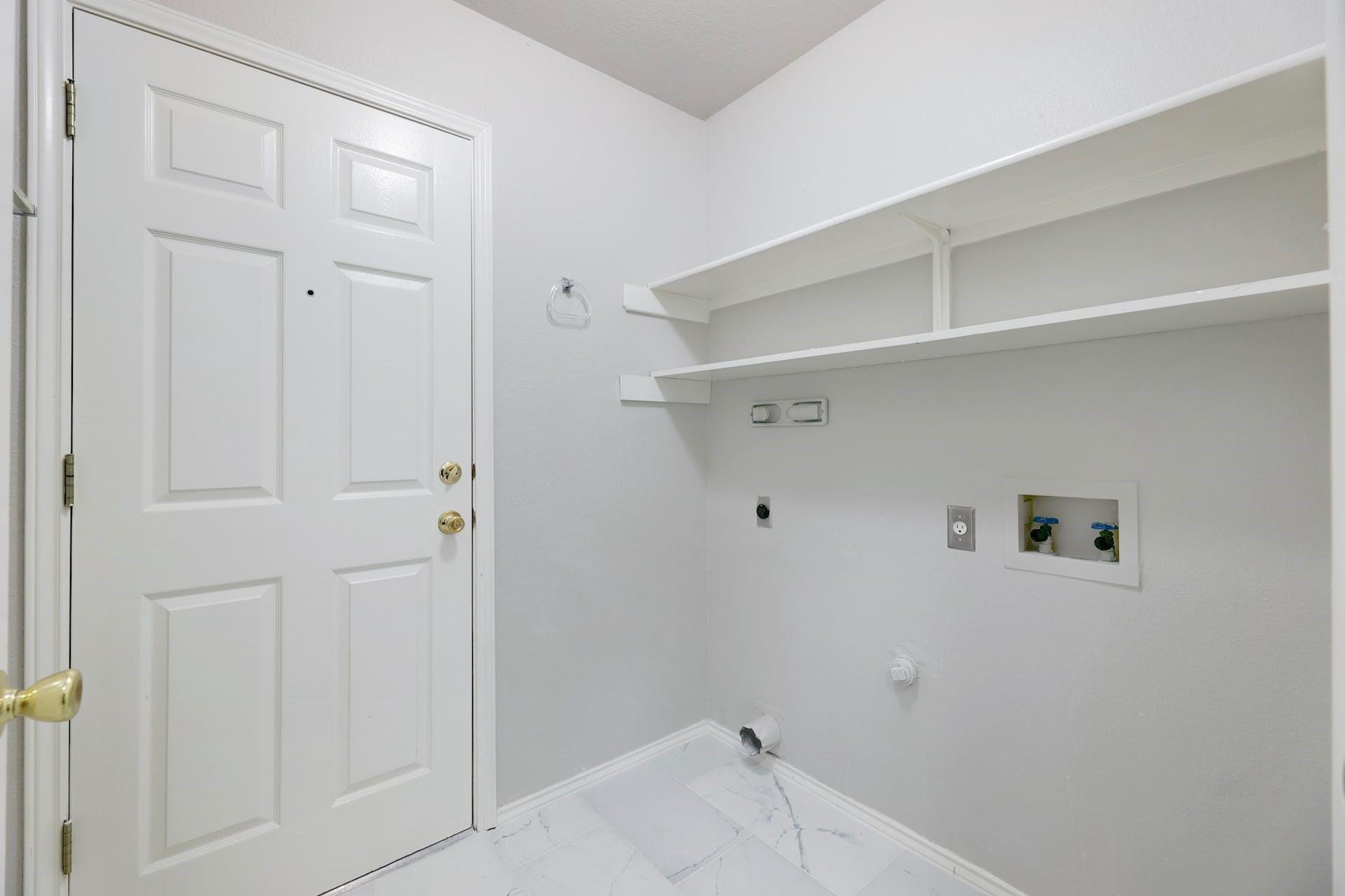 9505 Woodvale Dr, Austin, TX 78729