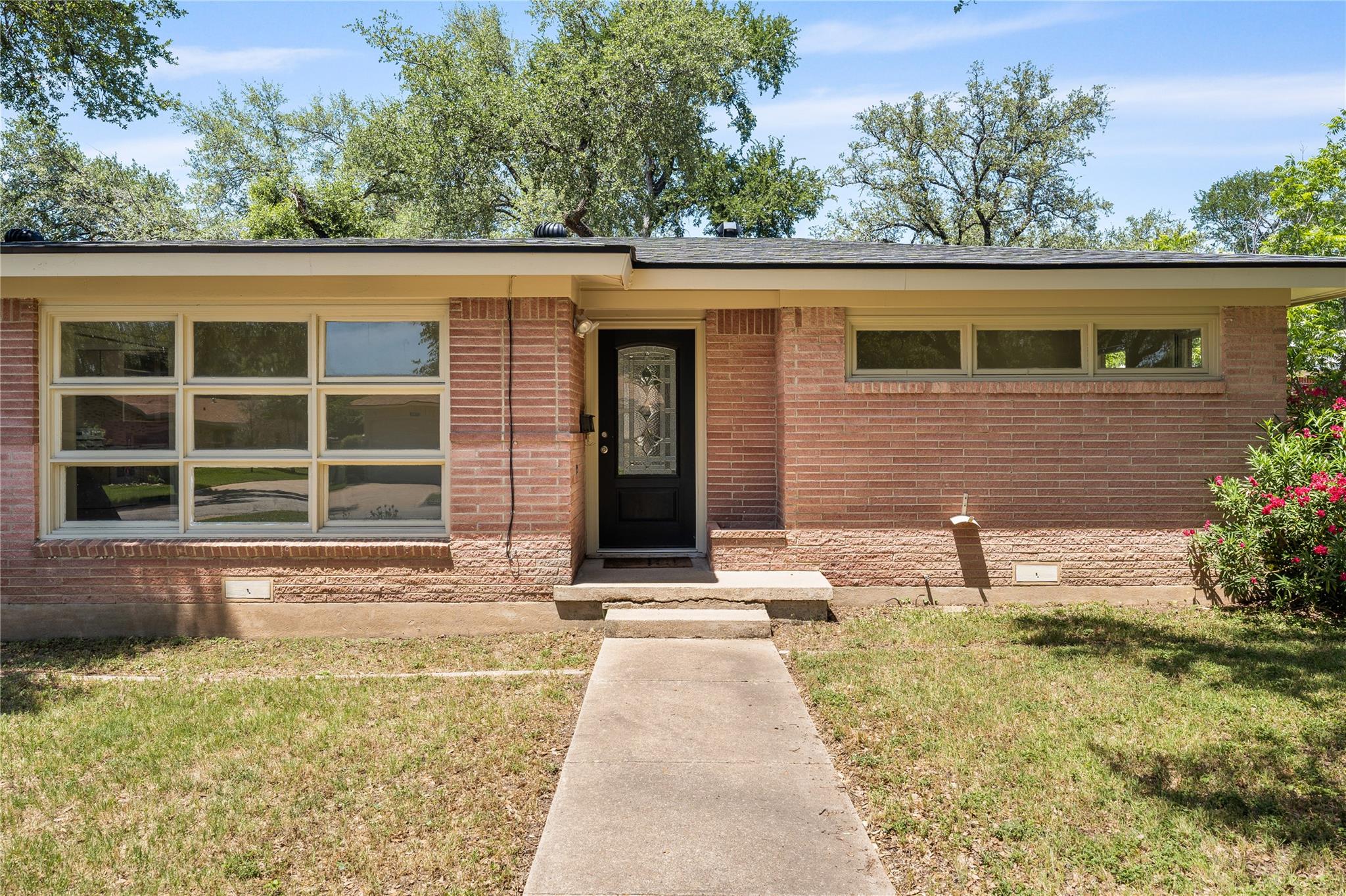 2904 W Avenue R, Temple, TX 76504