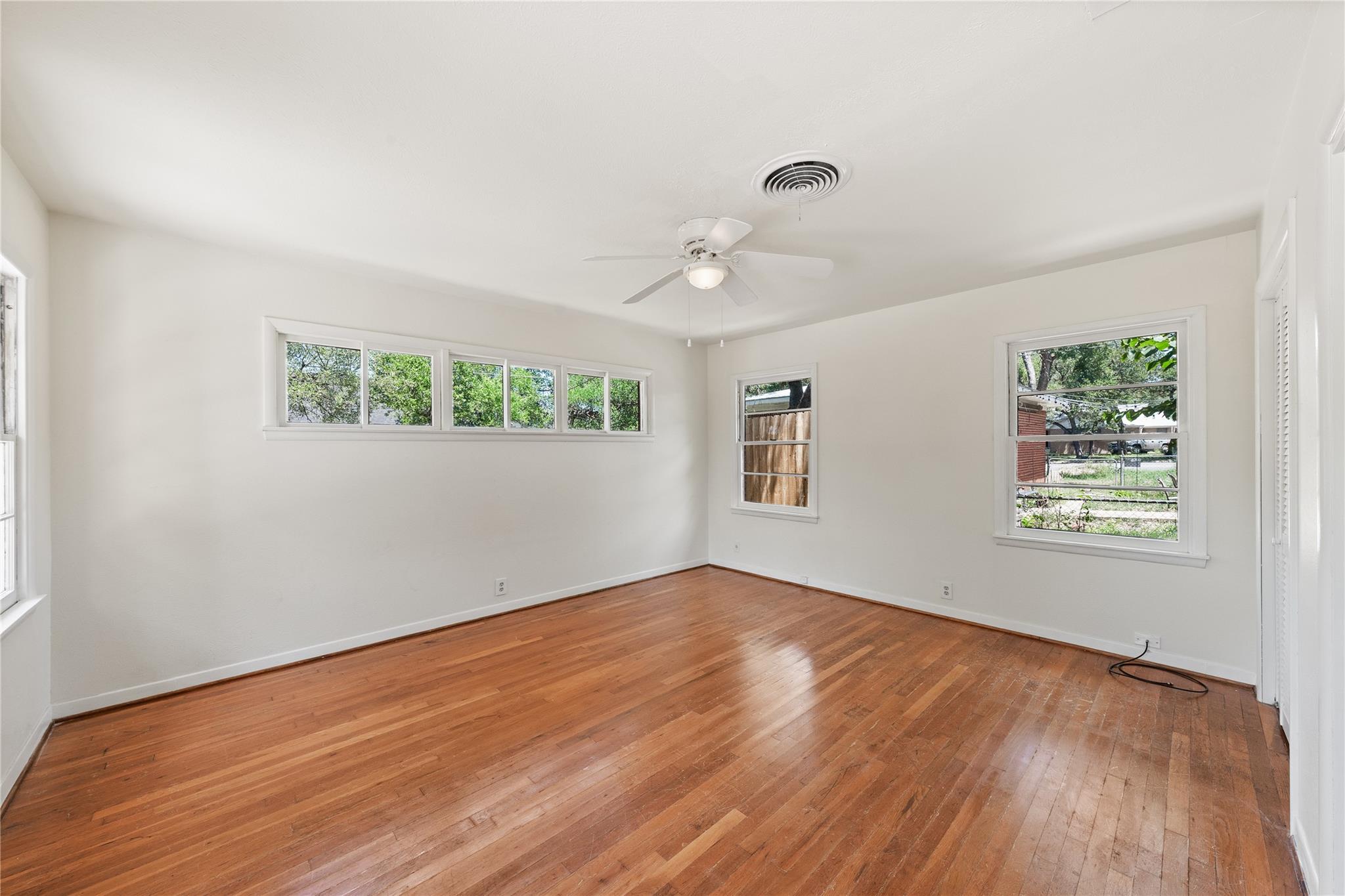 2904 W Avenue R, Temple, TX 76504