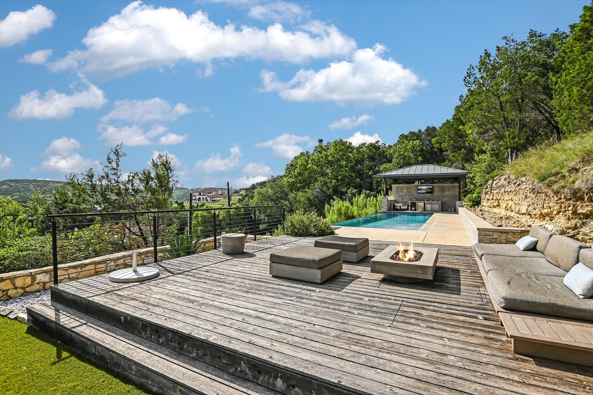5304 Scenic View Dr, Austin, TX 78746