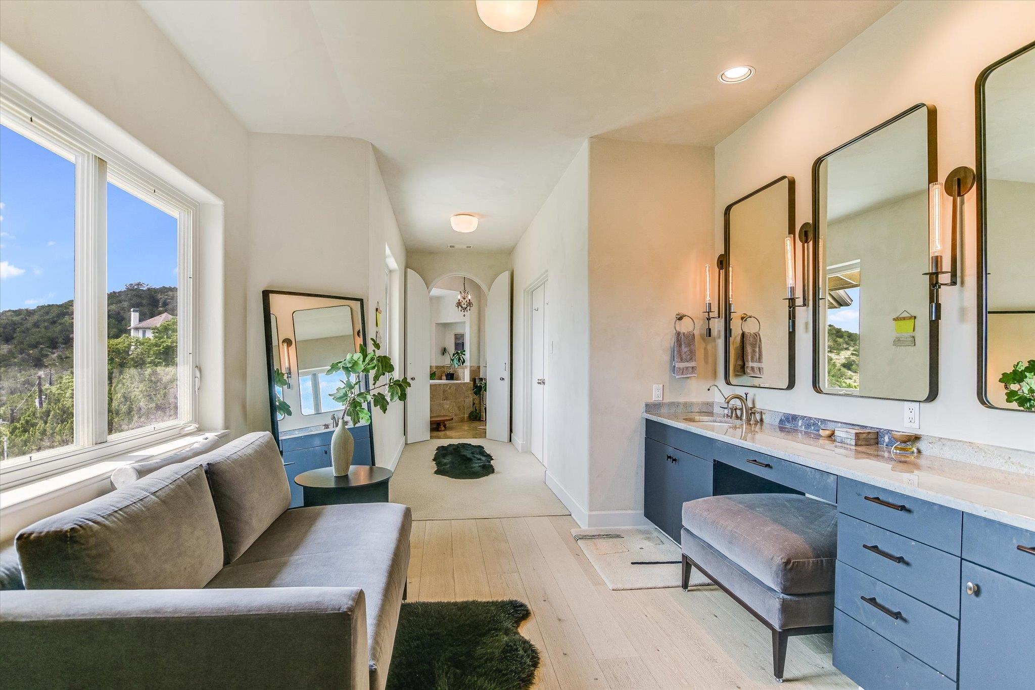 5304 Scenic View Dr, Austin, TX 78746