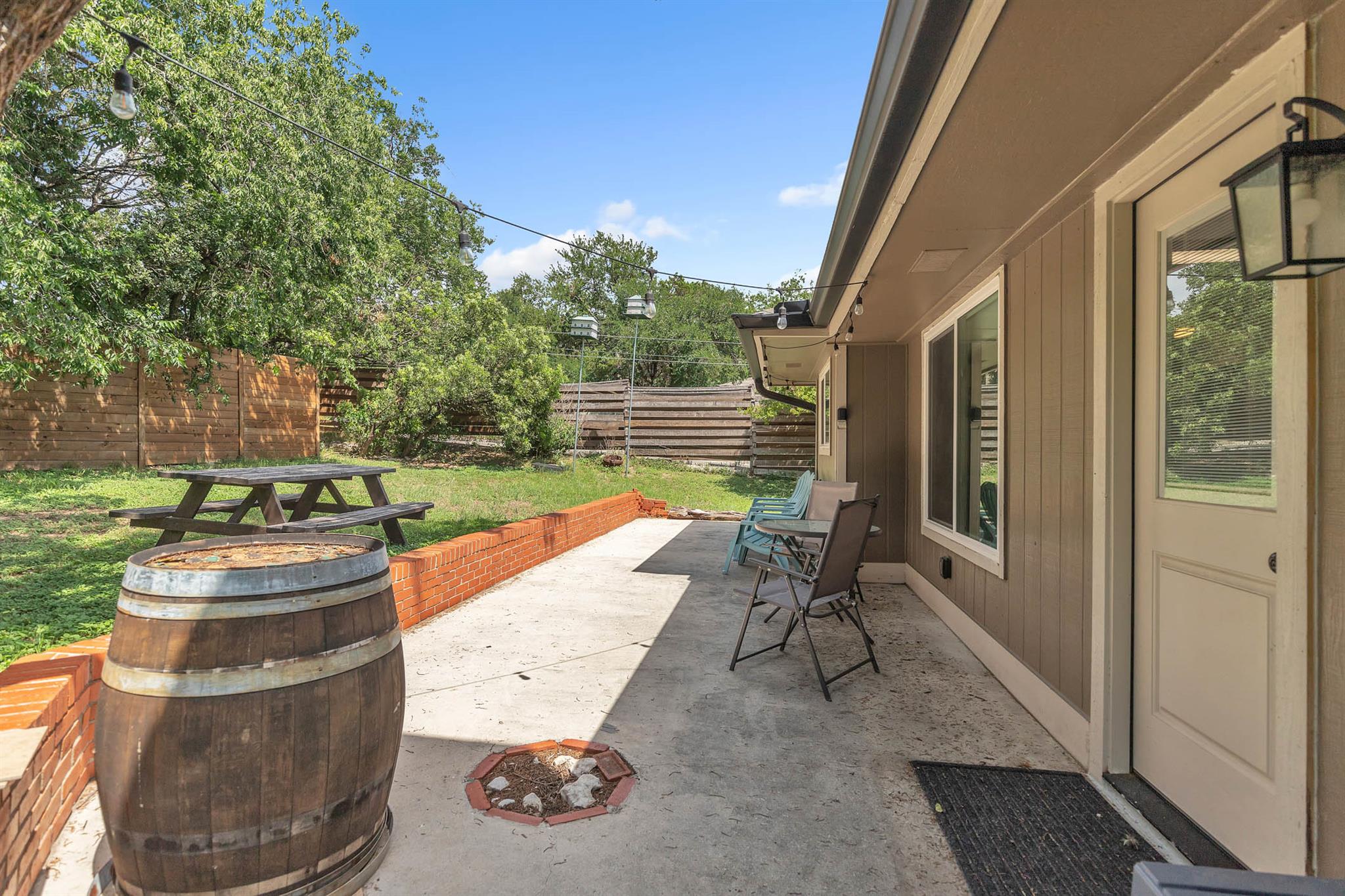 1102 Girard St, San Marcos, TX 78666