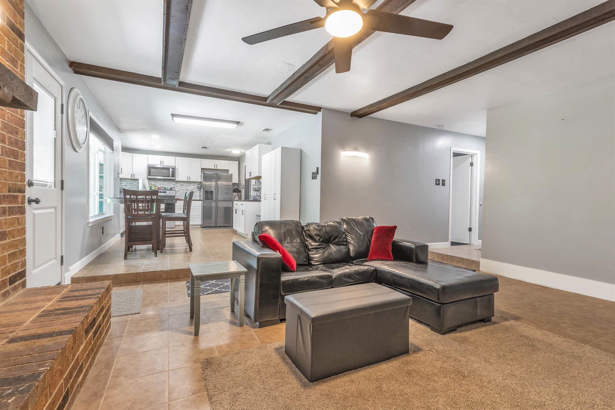 1102 Girard St, San Marcos, TX 78666