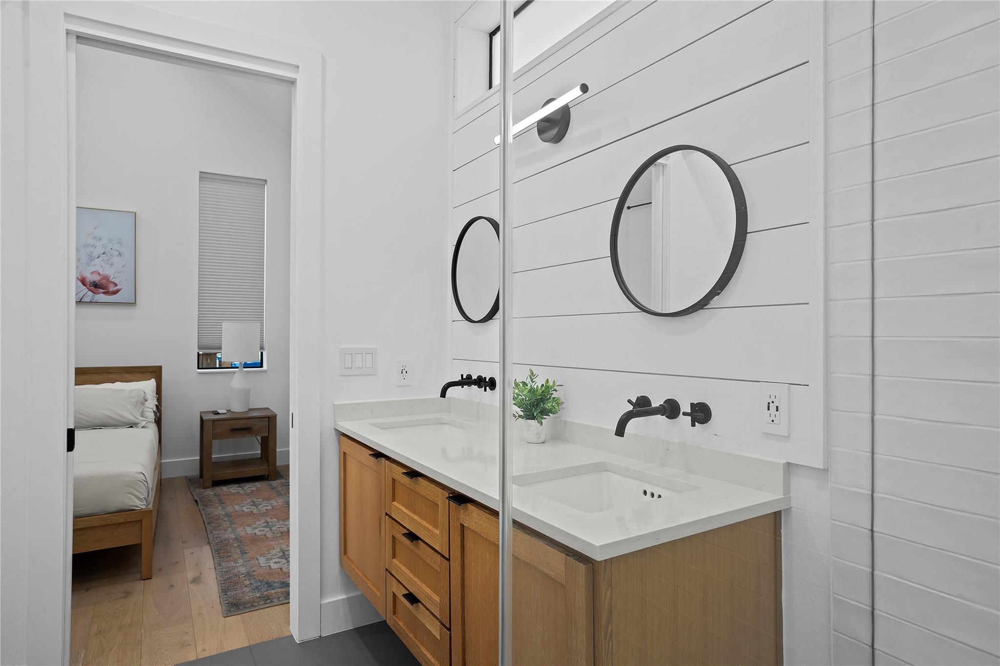 2216 Lindell Ave # 2, Austin, TX 78704