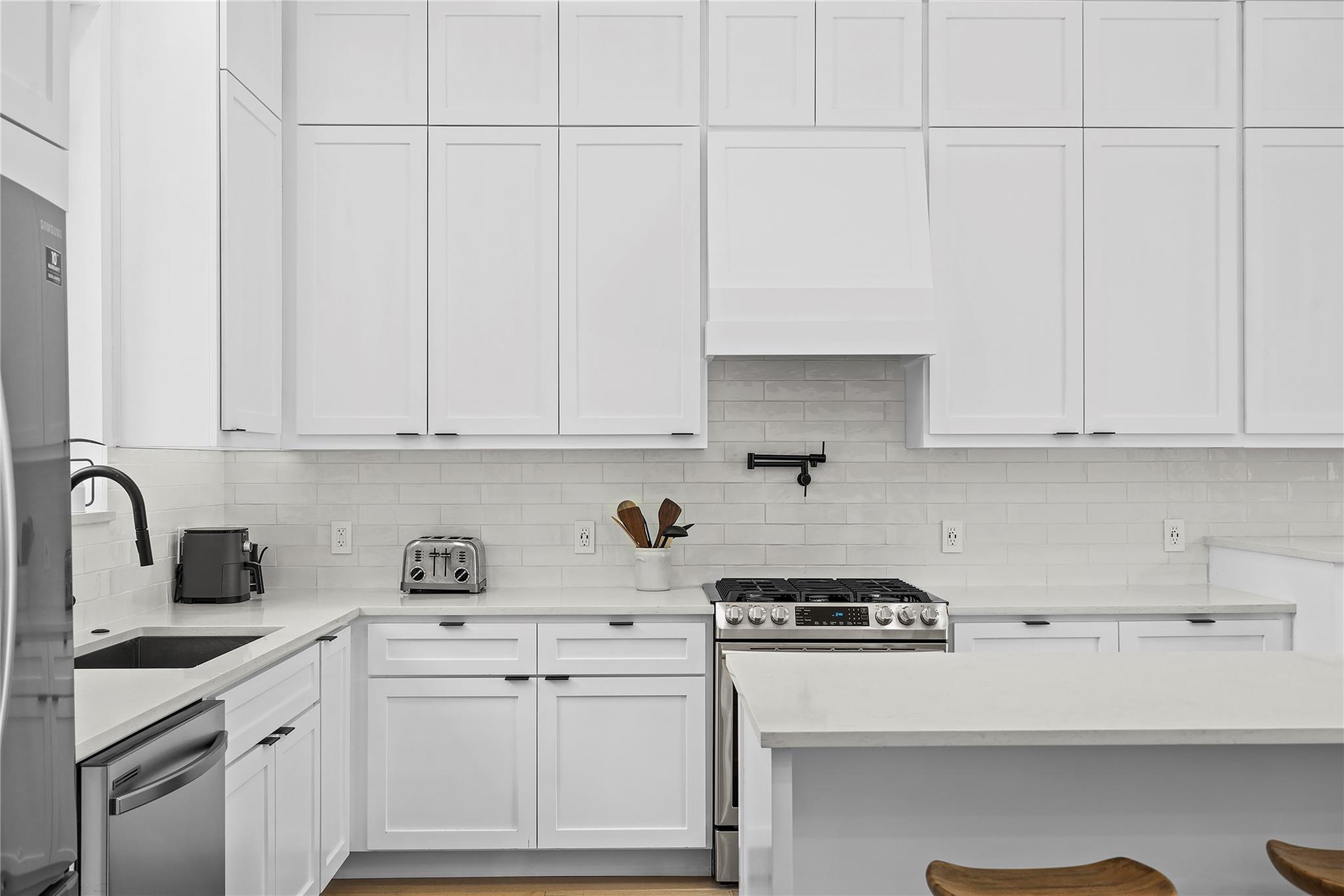 2216 Lindell Ave # 2, Austin, TX 78704